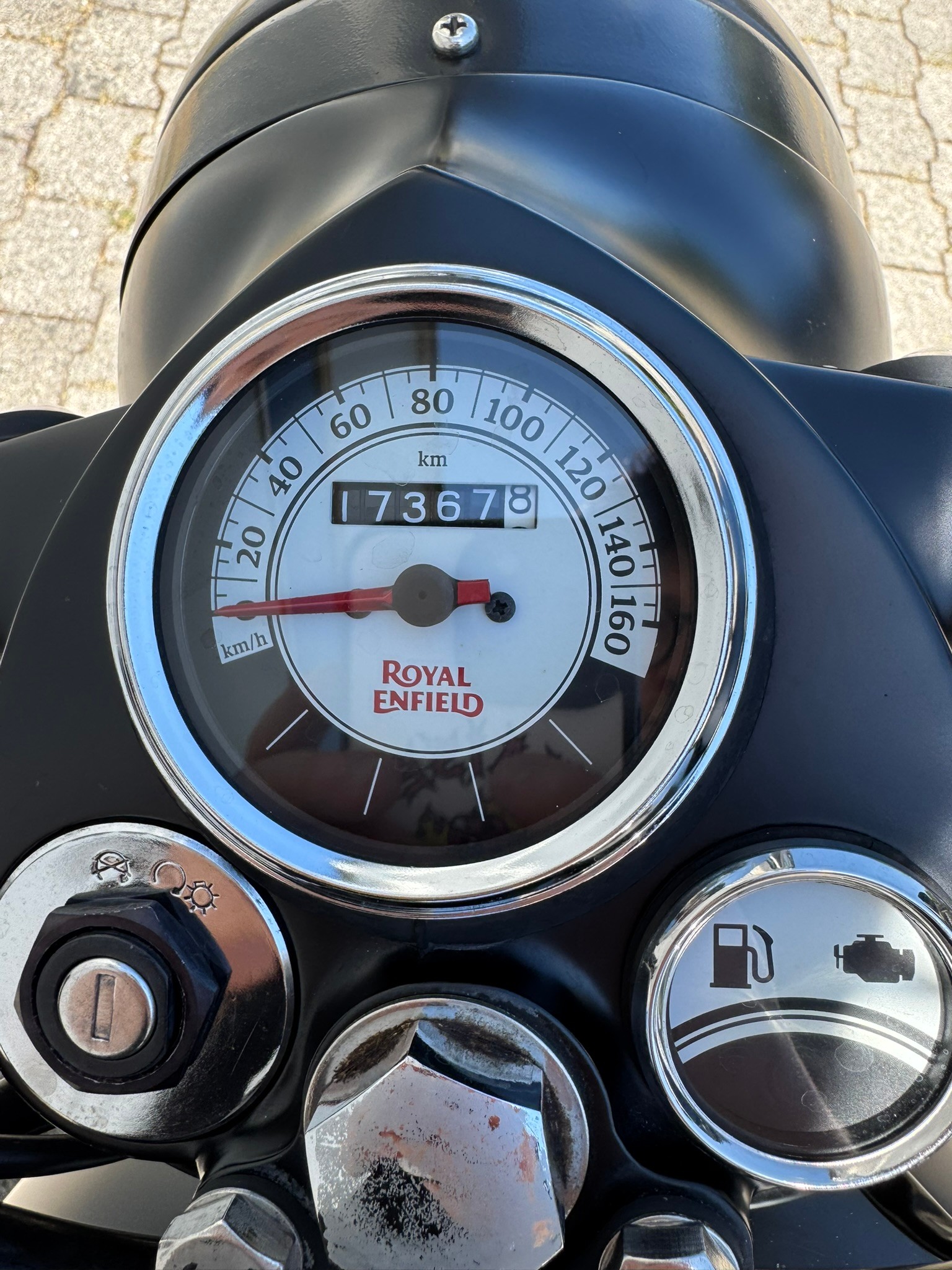 ROYAL ENFIELD Classic 500 - Stealth Black – expertisée – service effectué-image-2