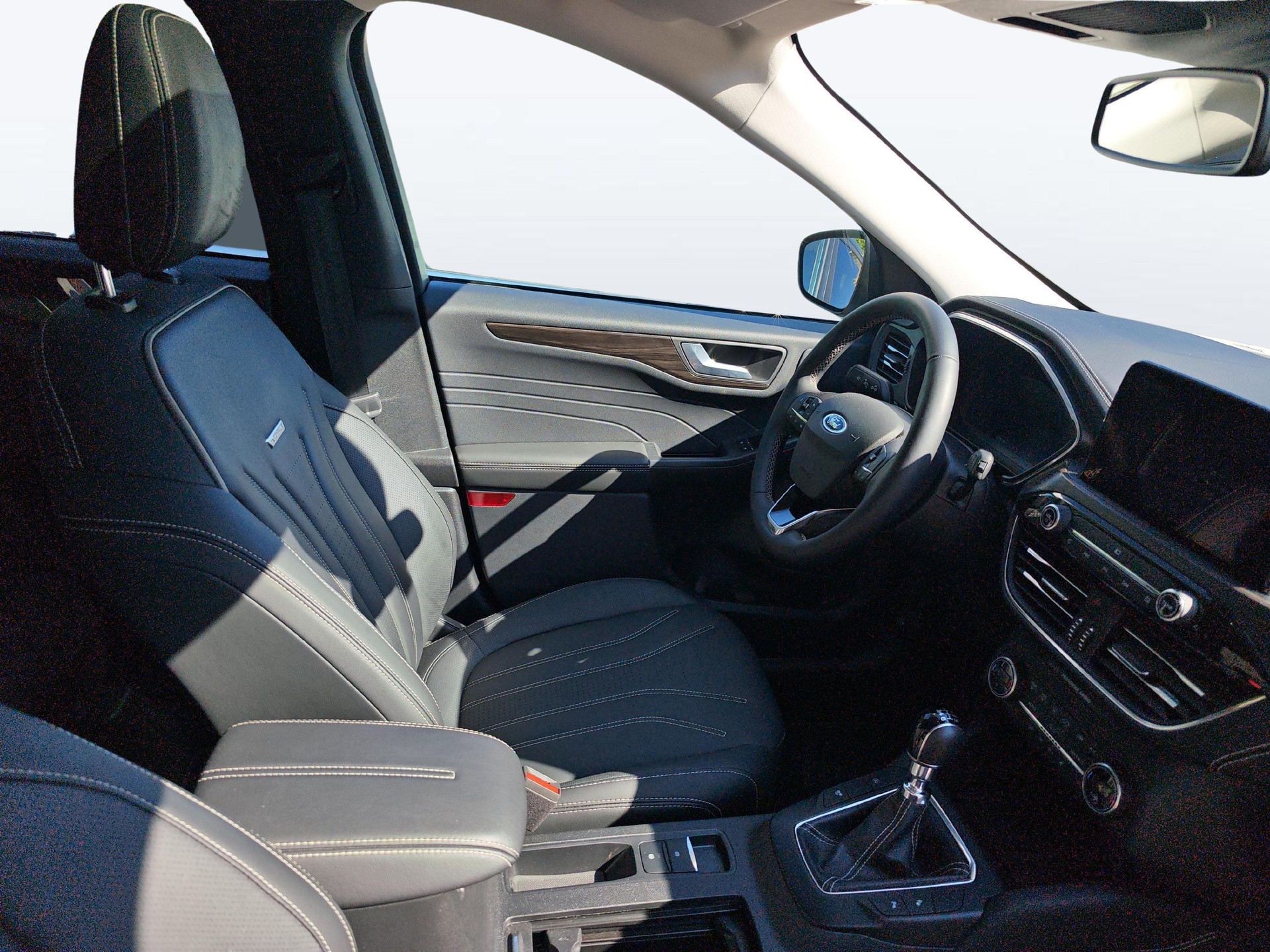 FORD Kuga 2.0 TDCi 150 Vignale 2WD-image-9
