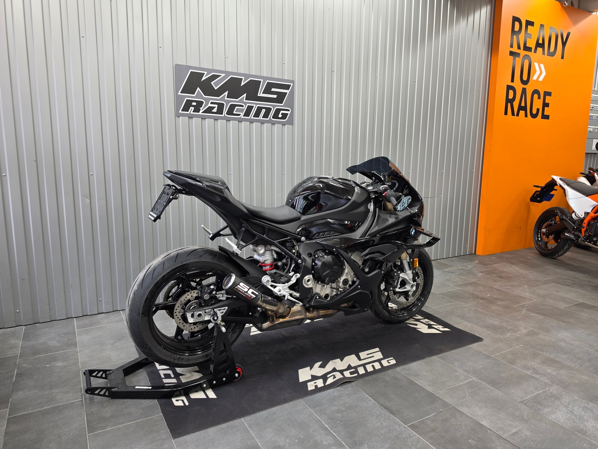 BMW S 1000 RR-showroom-element-3