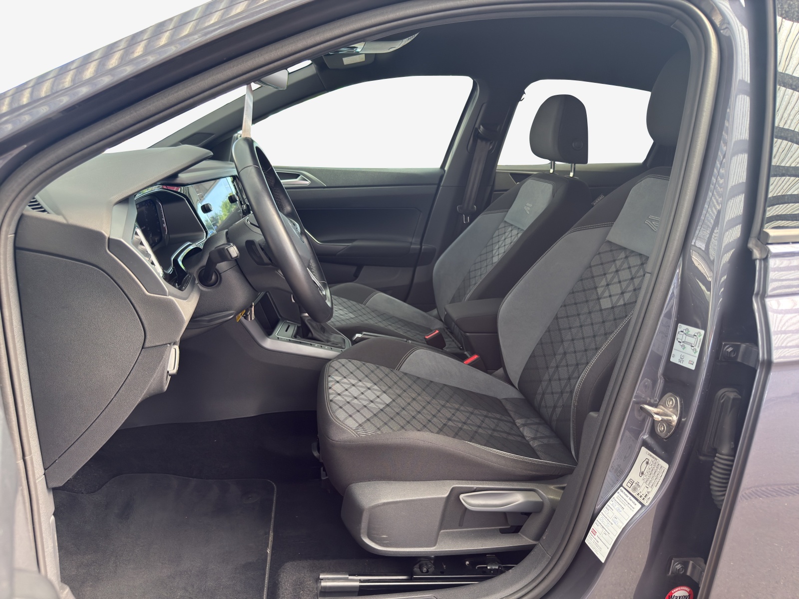 VW Polo 1.0 TSI R-Line DSG-image-7