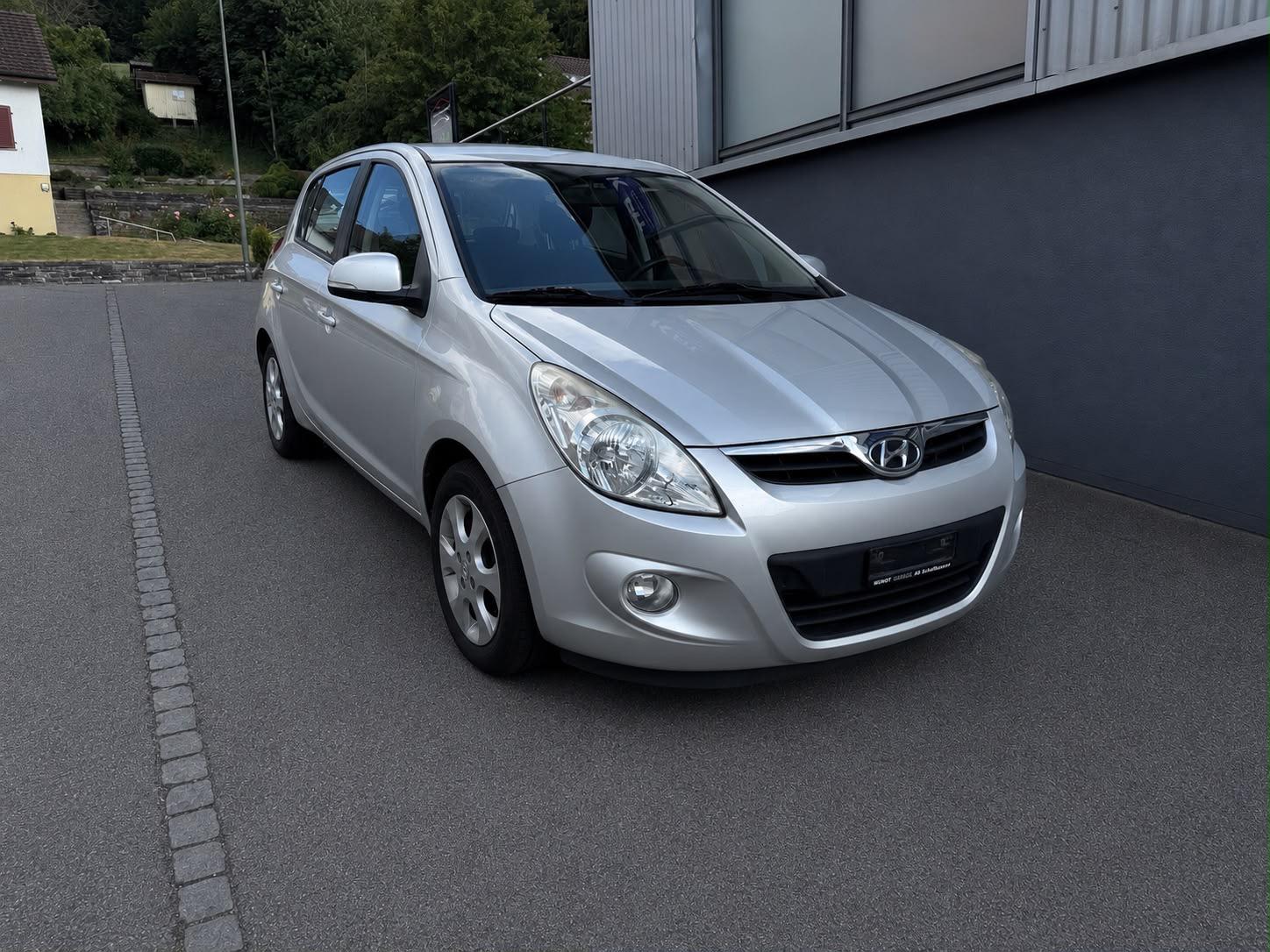 HYUNDAI i20 1.4 Style Automatic-image-0