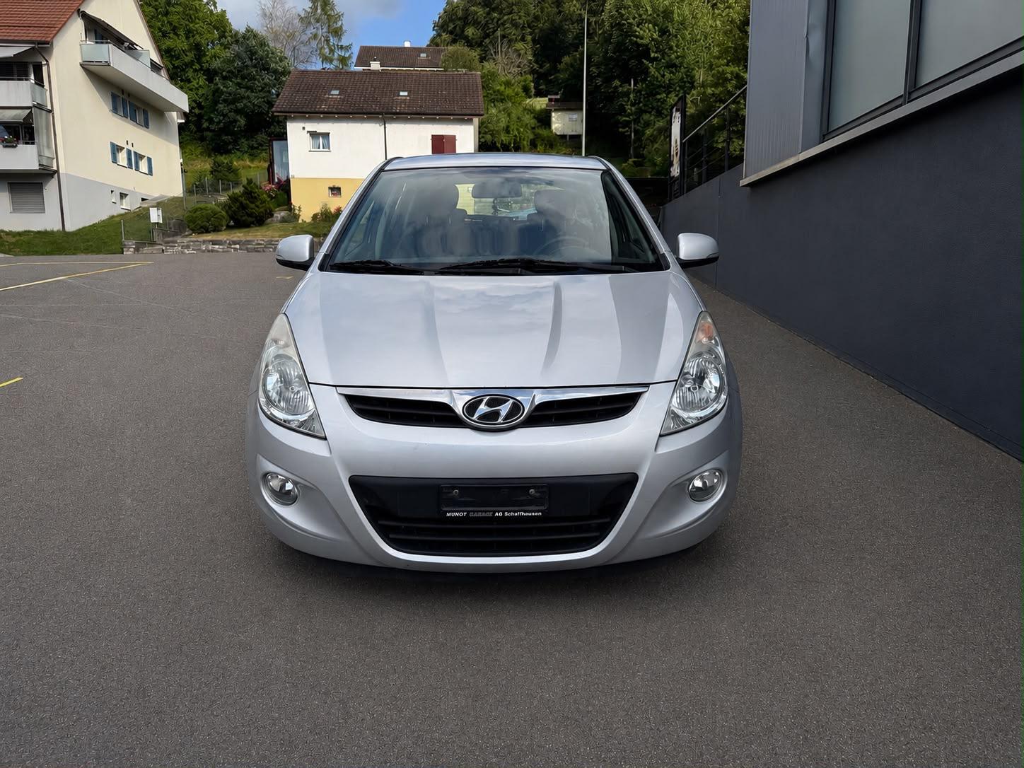 HYUNDAI i20 1.4 Style Automatic-image-5