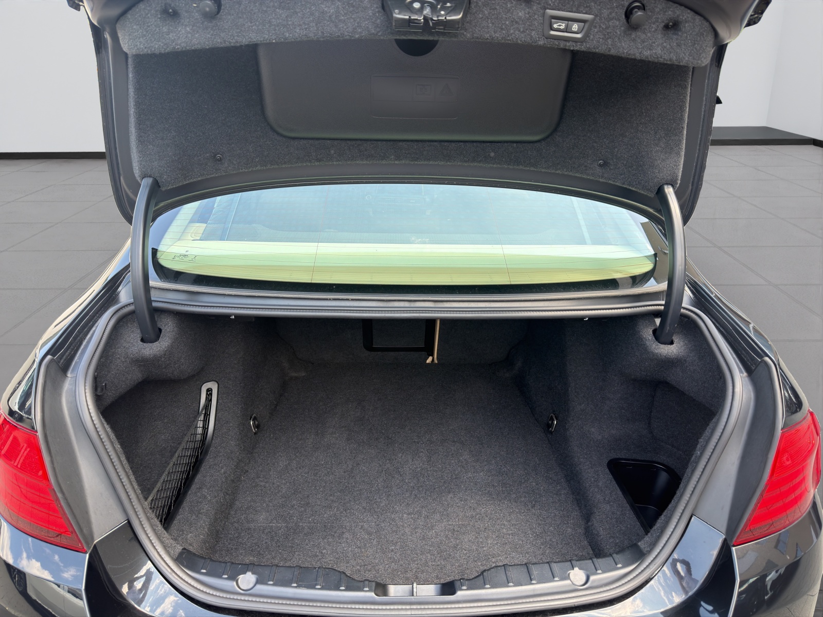 BMW 550i xDrive SAG-image-12