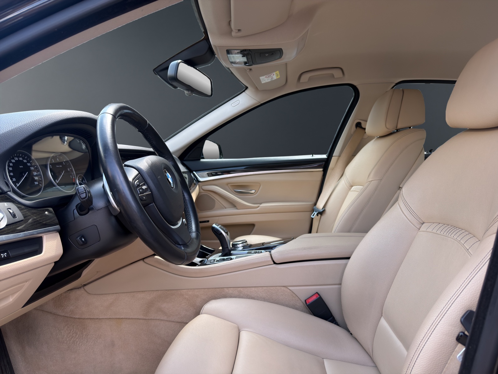 BMW 550i xDrive SAG-image-10