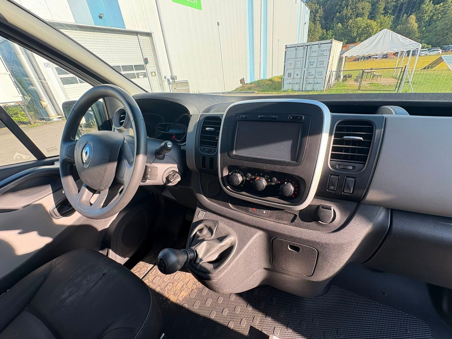 RENAULT Trafic 1.6 dCi 120 2.9t Acces L1H1-image-2
