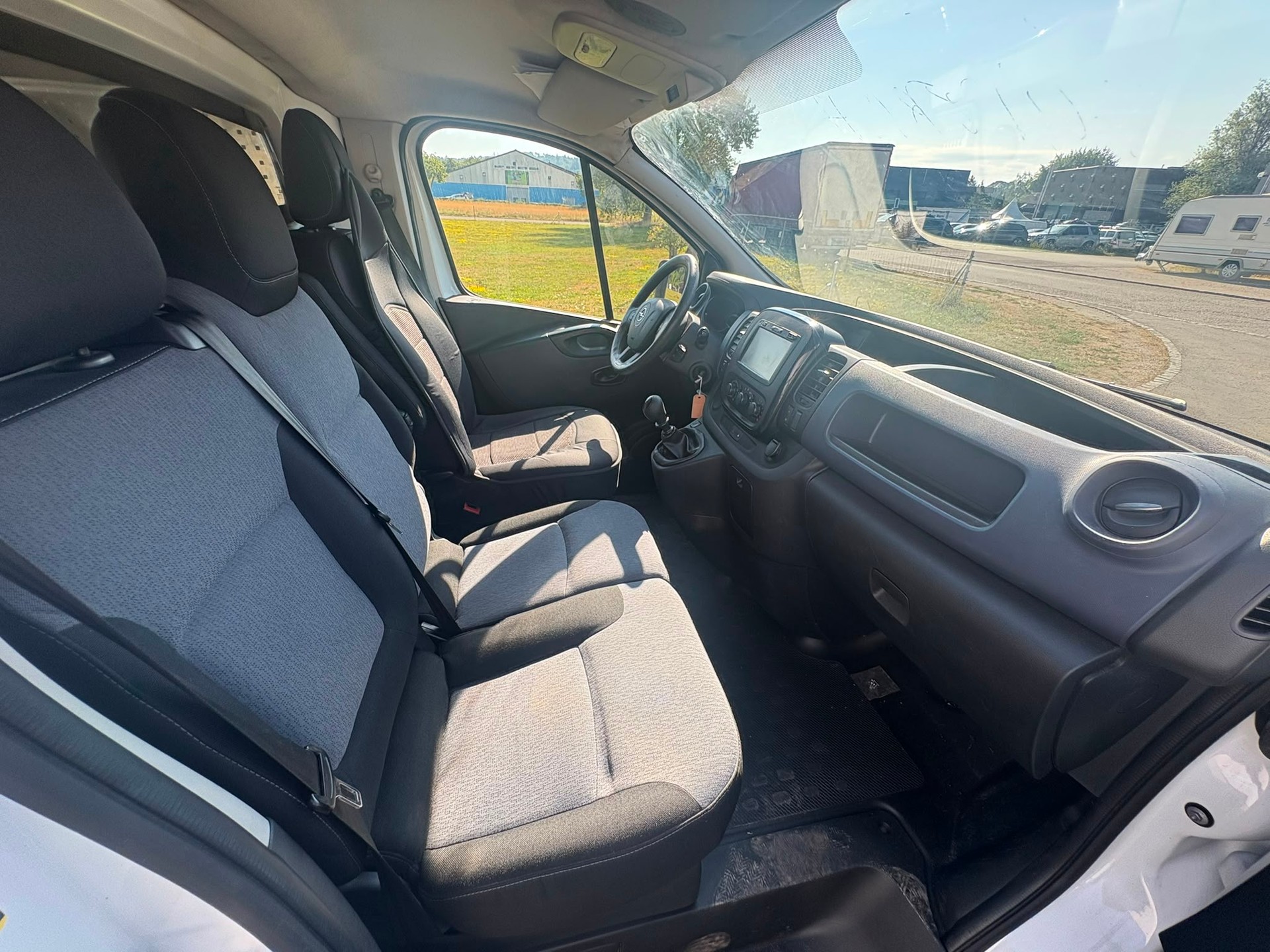 RENAULT Trafic 1.6 dCi 120 2.9t Acces L1H1-image-12