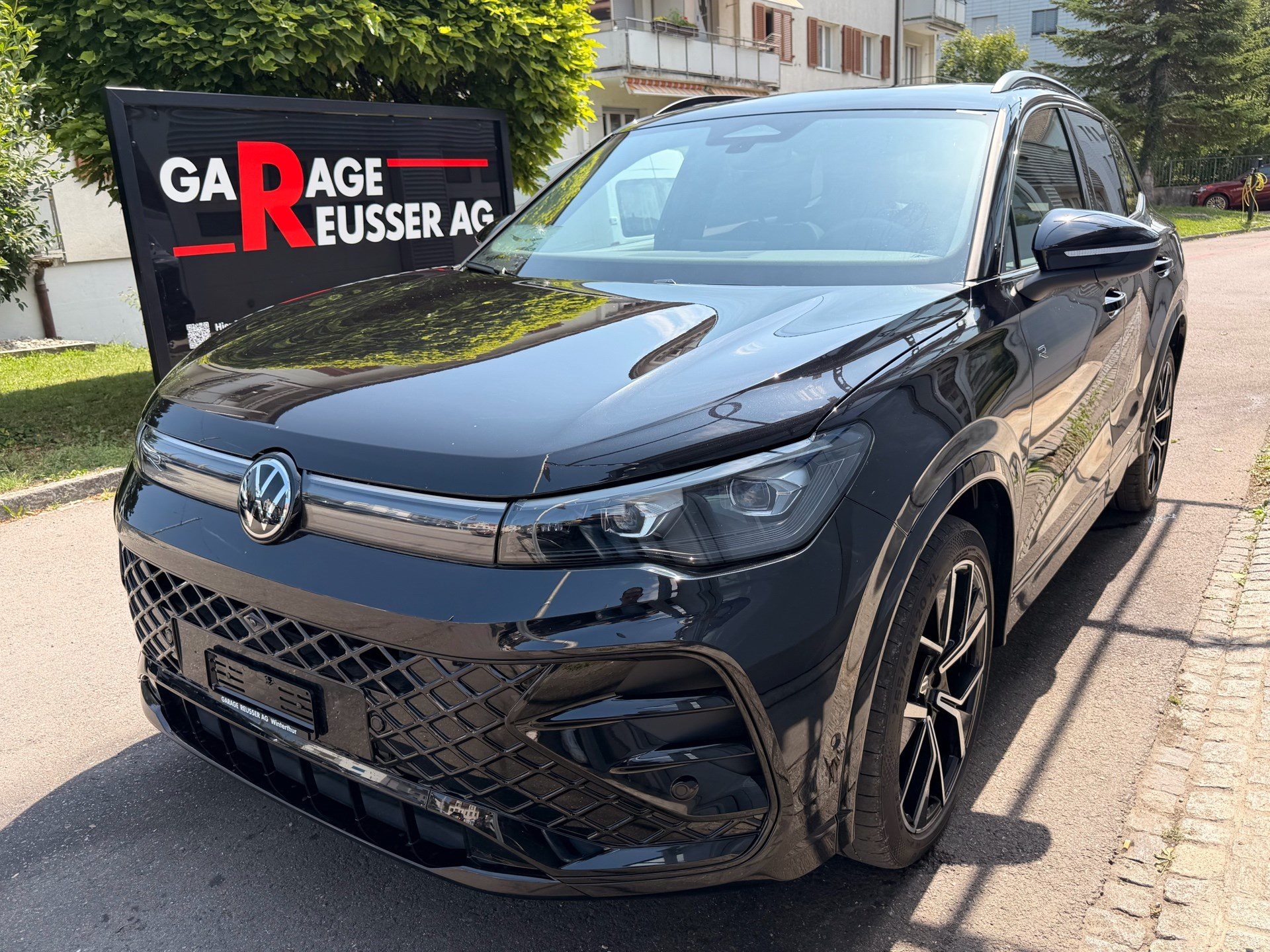 VW Tiguan 2.0 TSI DSG 4MOTION R-LINE *** PANORAMAGLASDACH & 360 GRAD KAMERA ***