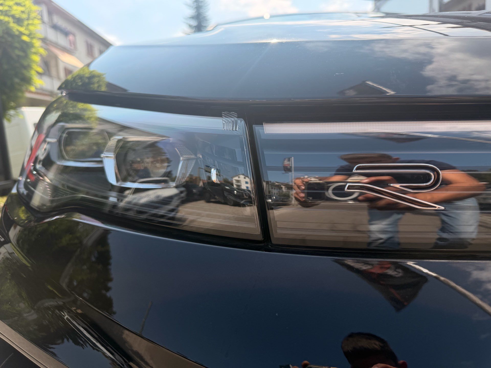 VW Tiguan 2.0 TSI DSG 4MOTION R-LINE *** PANORAMAGLASDACH & 360 GRAD KAMERA ***-image-6