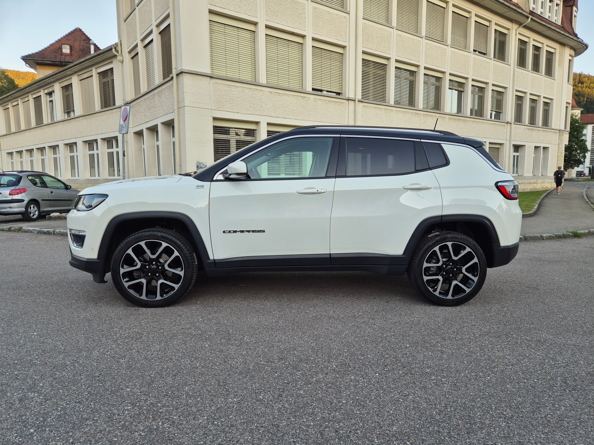 JEEP Compass 1.4 Turbo Limited AWD 9ATX-image-1