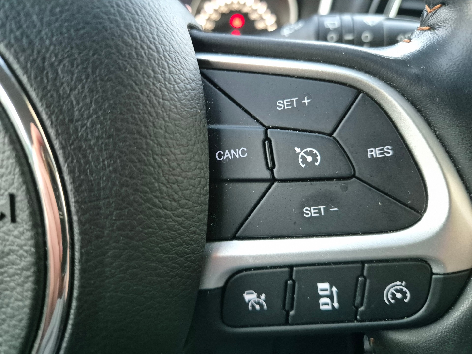 JEEP Compass 1.4 Turbo Limited AWD 9ATX-image-24