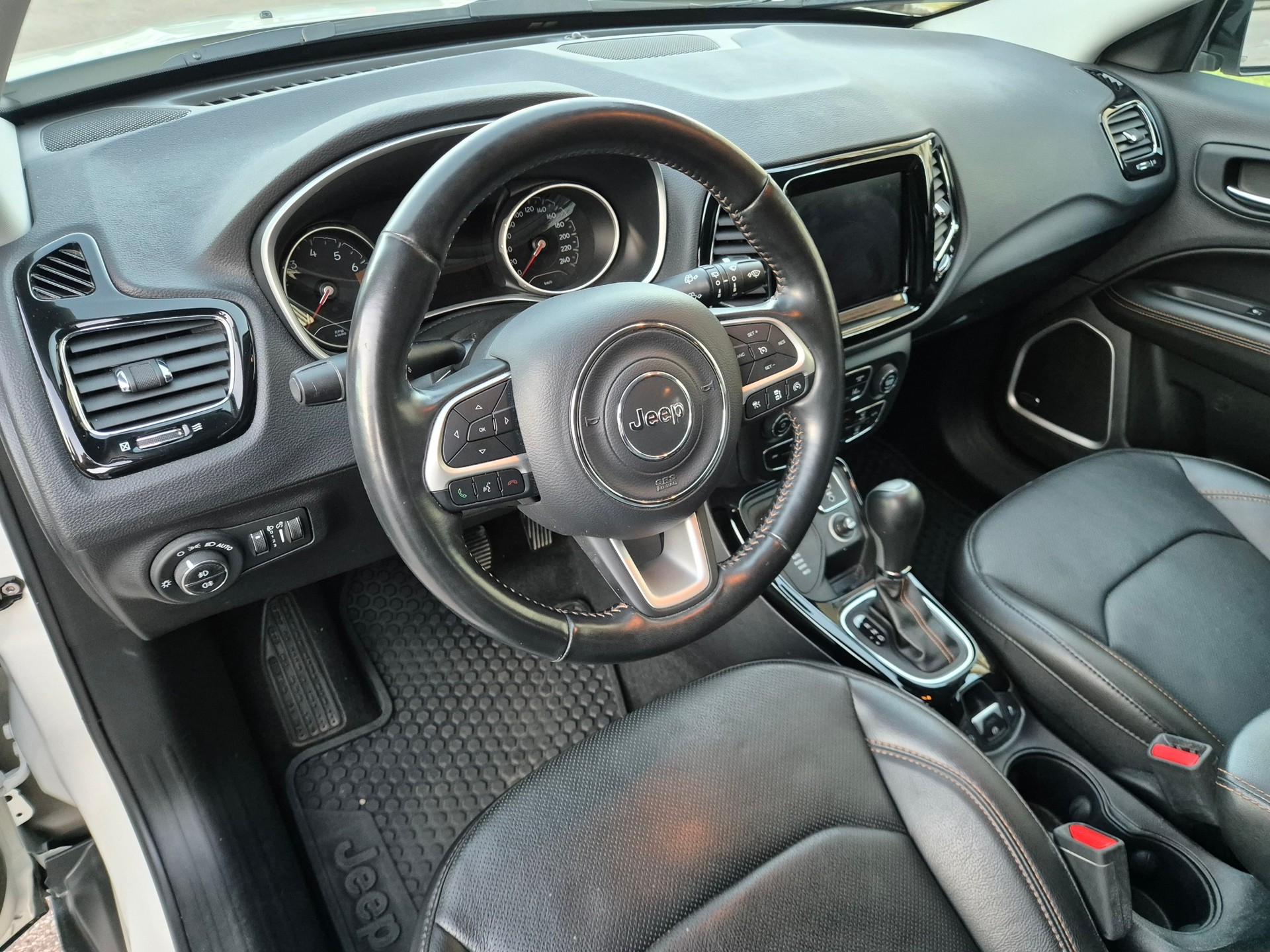 JEEP Compass 1.4 Turbo Limited AWD 9ATX-image-10