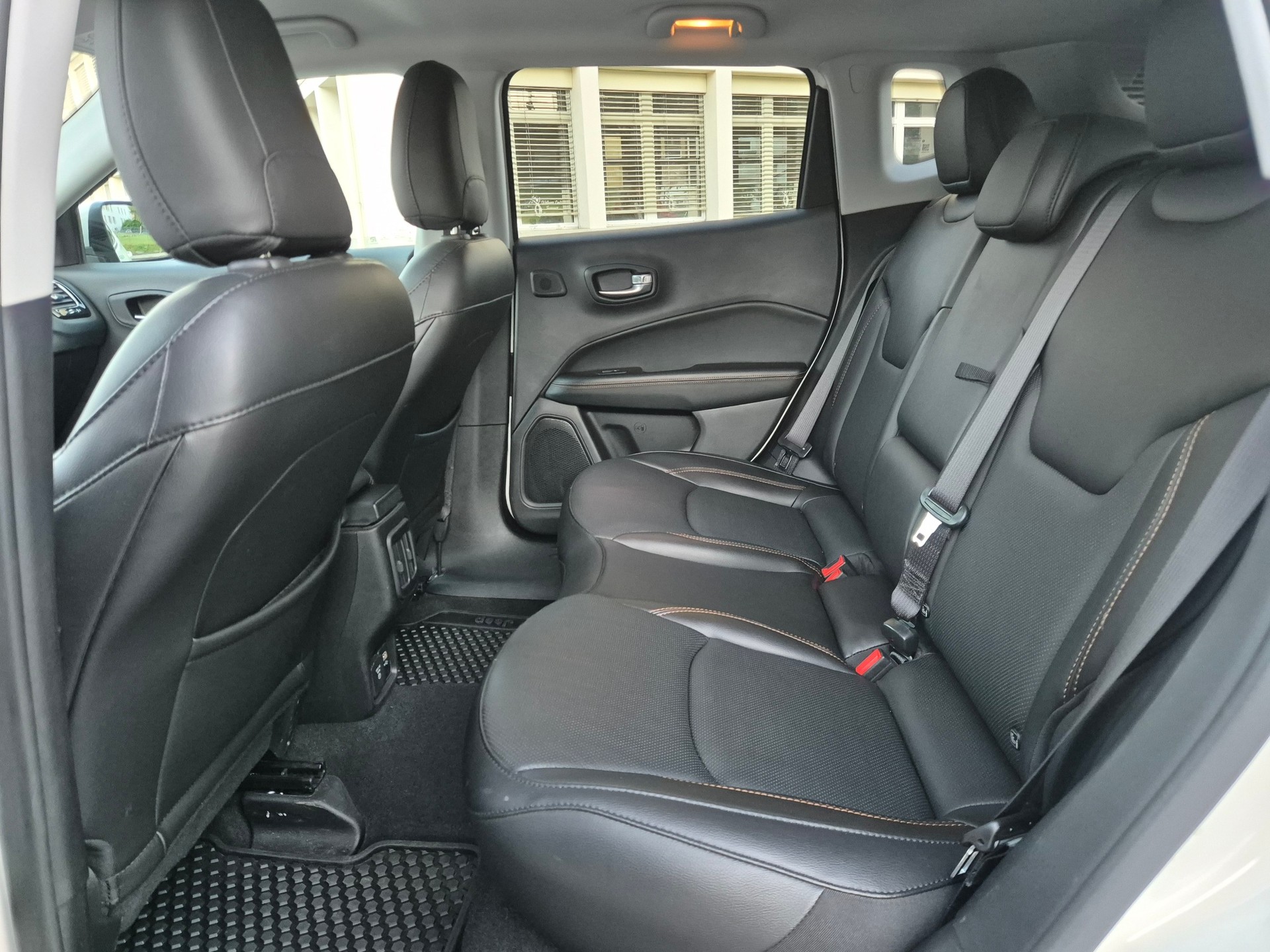 JEEP Compass 1.4 Turbo Limited AWD 9ATX-image-11