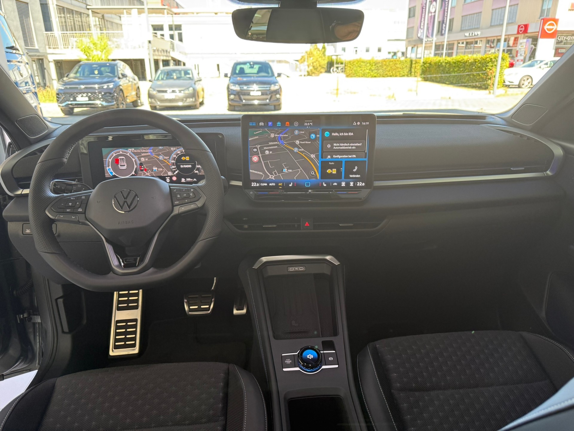 VW T-Roc 1.5 eTSI mHEV R-Line DSG-image-10