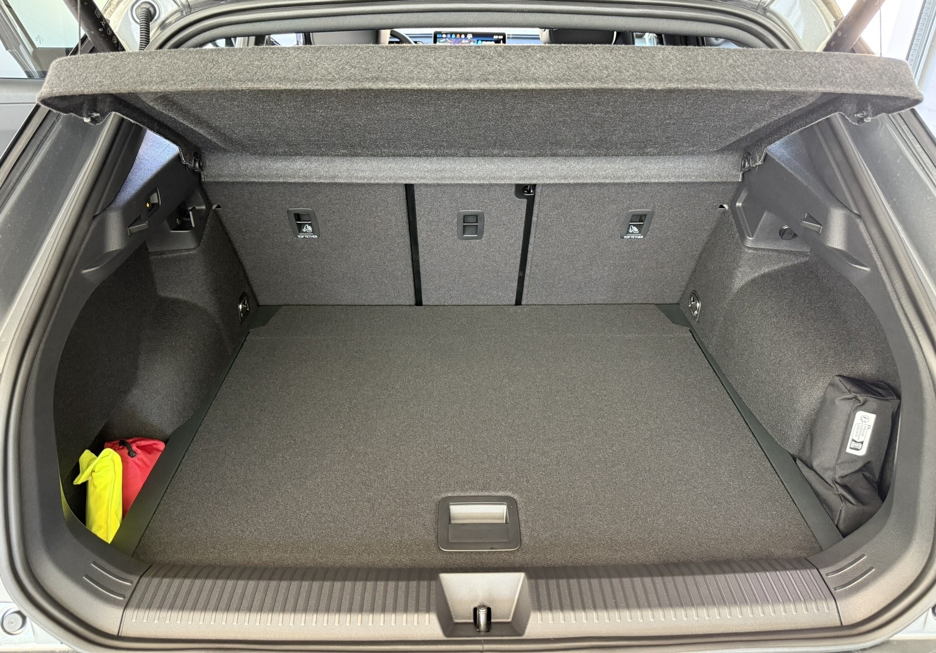 VW T-Roc 1.5 eTSI mHEV R-Line DSG-image-5