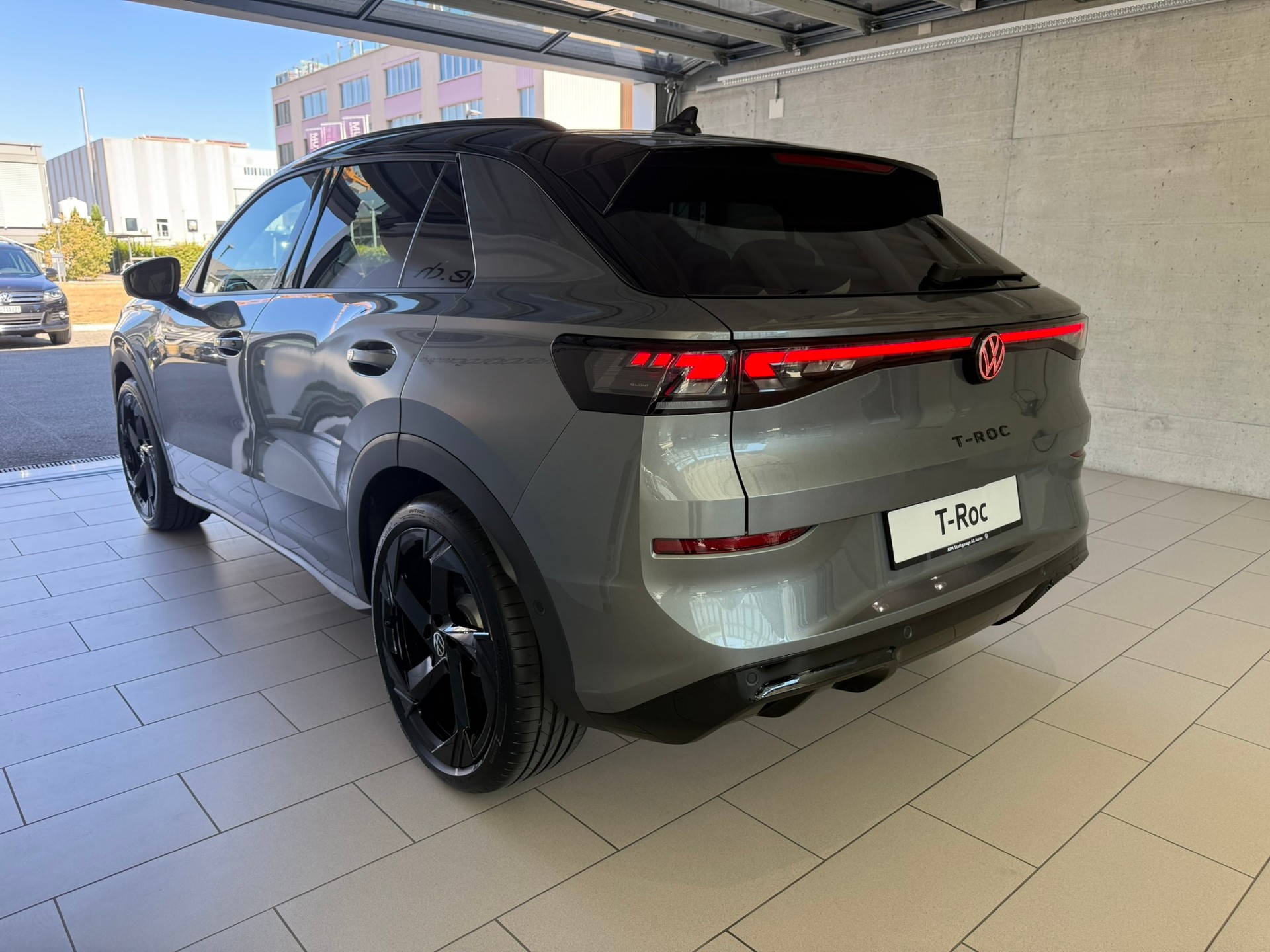 VW T-Roc 1.5 eTSI mHEV R-Line DSG-image-3