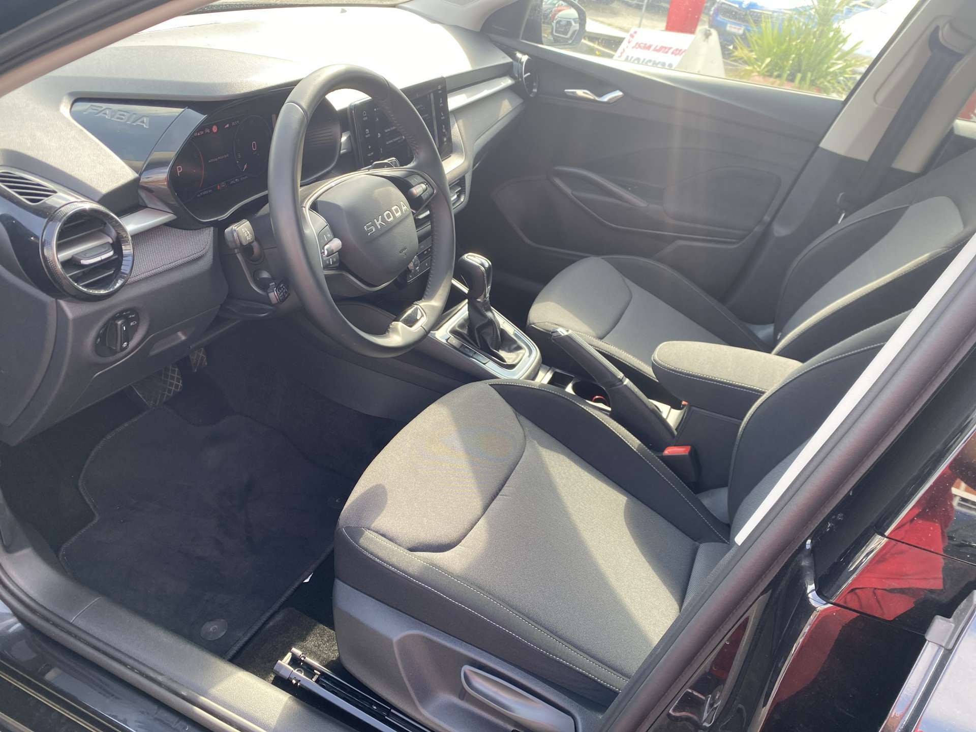 SKODA Fabia 1.0 TSi Selection DSG-Automat-image-4