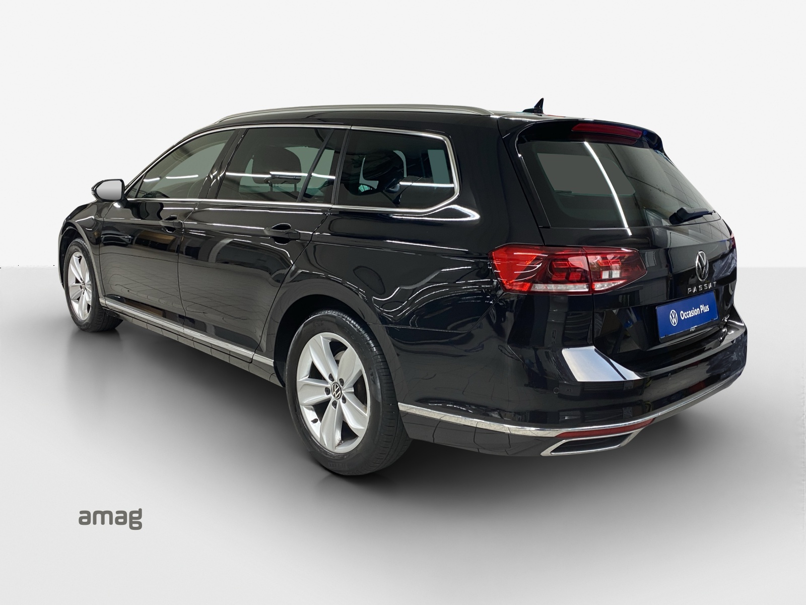 VW Passat 2.0 TDI BMT Elegance 4Motion DSG-image-2