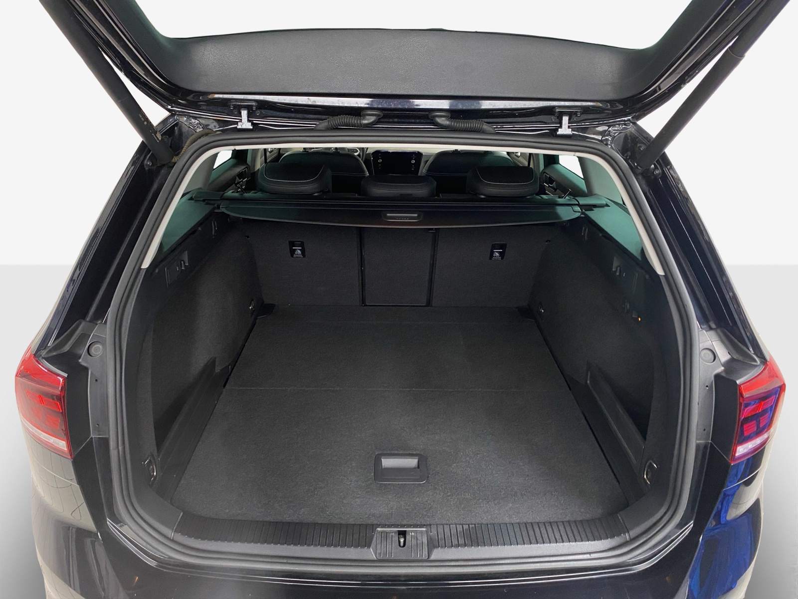 VW Passat 2.0 TDI BMT Elegance 4Motion DSG-image-12