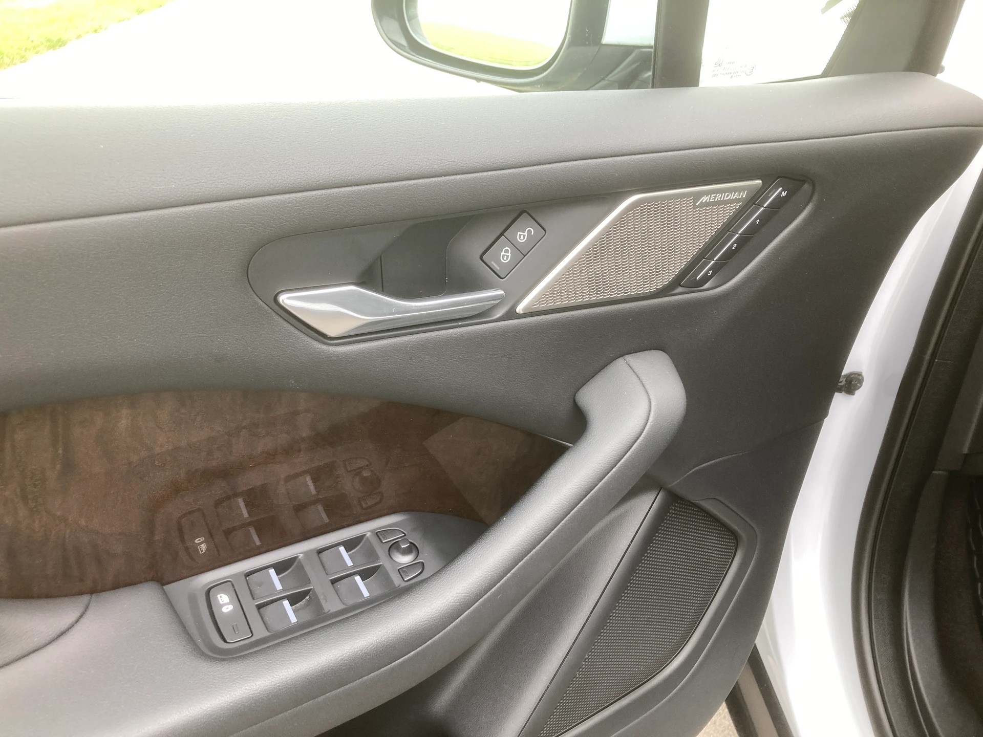 JAGUAR I-Pace EV400 S AWD-image-10