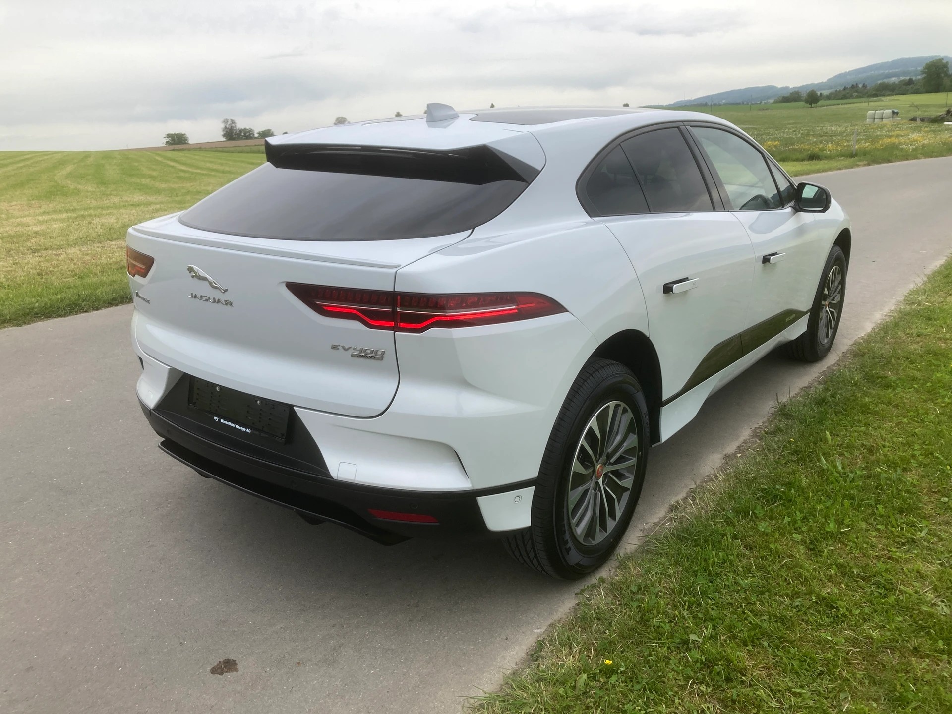 JAGUAR I-Pace EV400 S AWD-image-2