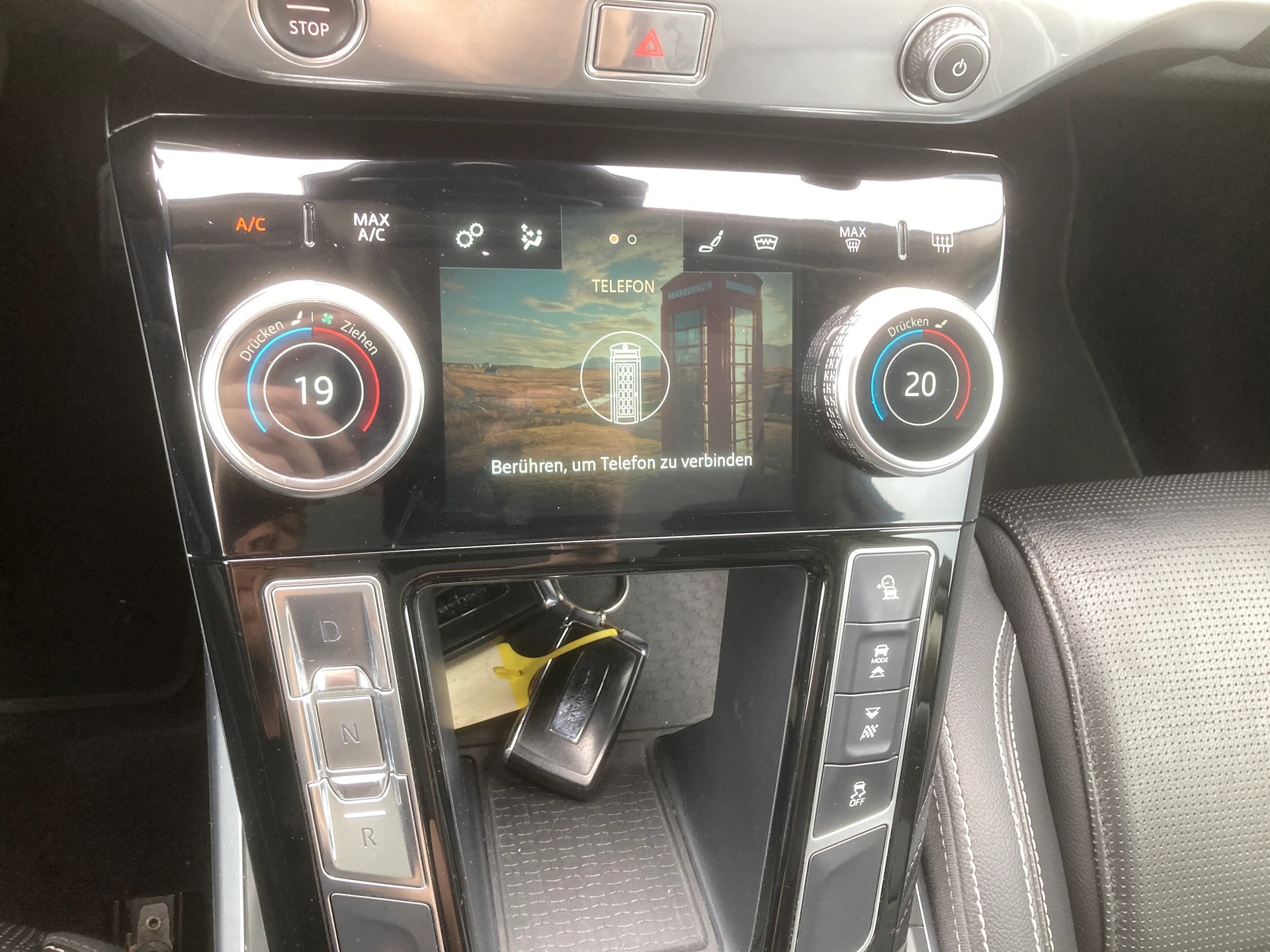 JAGUAR I-Pace EV400 S AWD-image-11