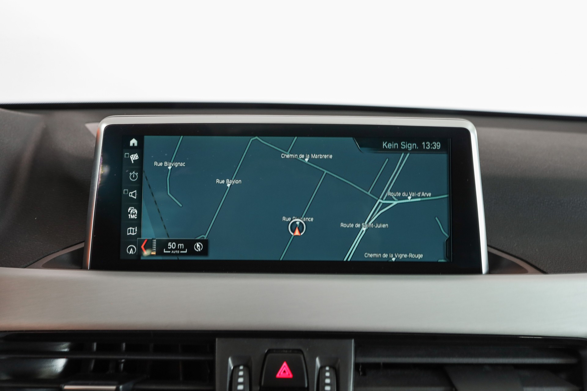 BMW X1 xDrive 25i M Sport Steptronic-image-17