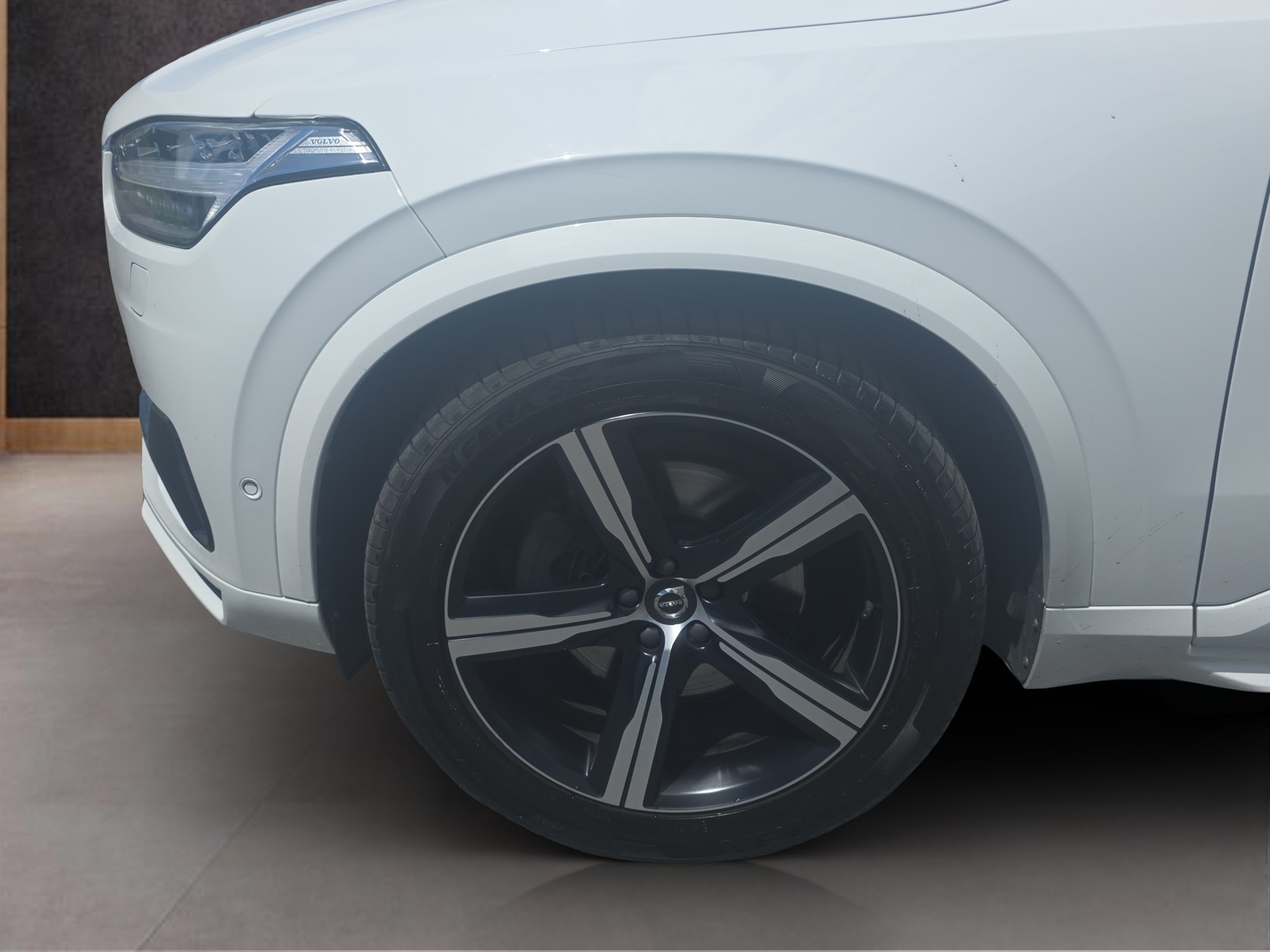 VOLVO XC90 2.0 D5 R-Design 5P. AWD-image-9