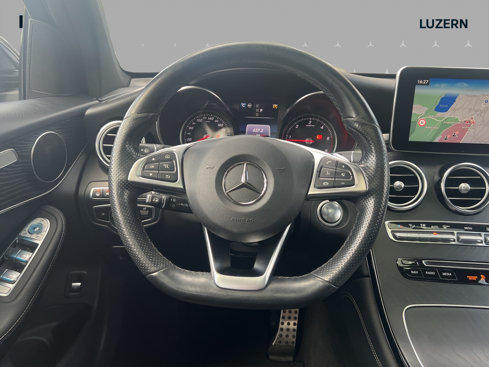 MERCEDES-BENZ GLC 250 d AMG Line 4Matic 9G-Tronic-image-9