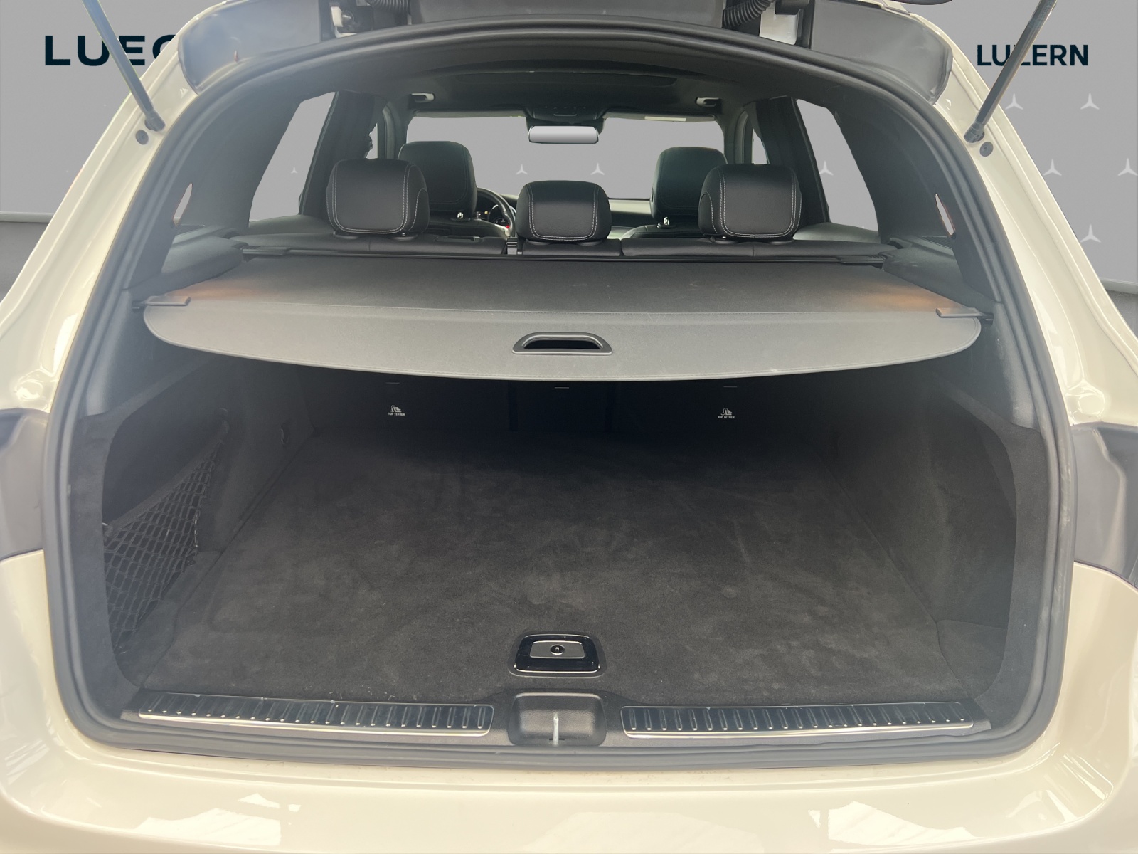 MERCEDES-BENZ GLC 250 d AMG Line 4Matic 9G-Tronic-image-13