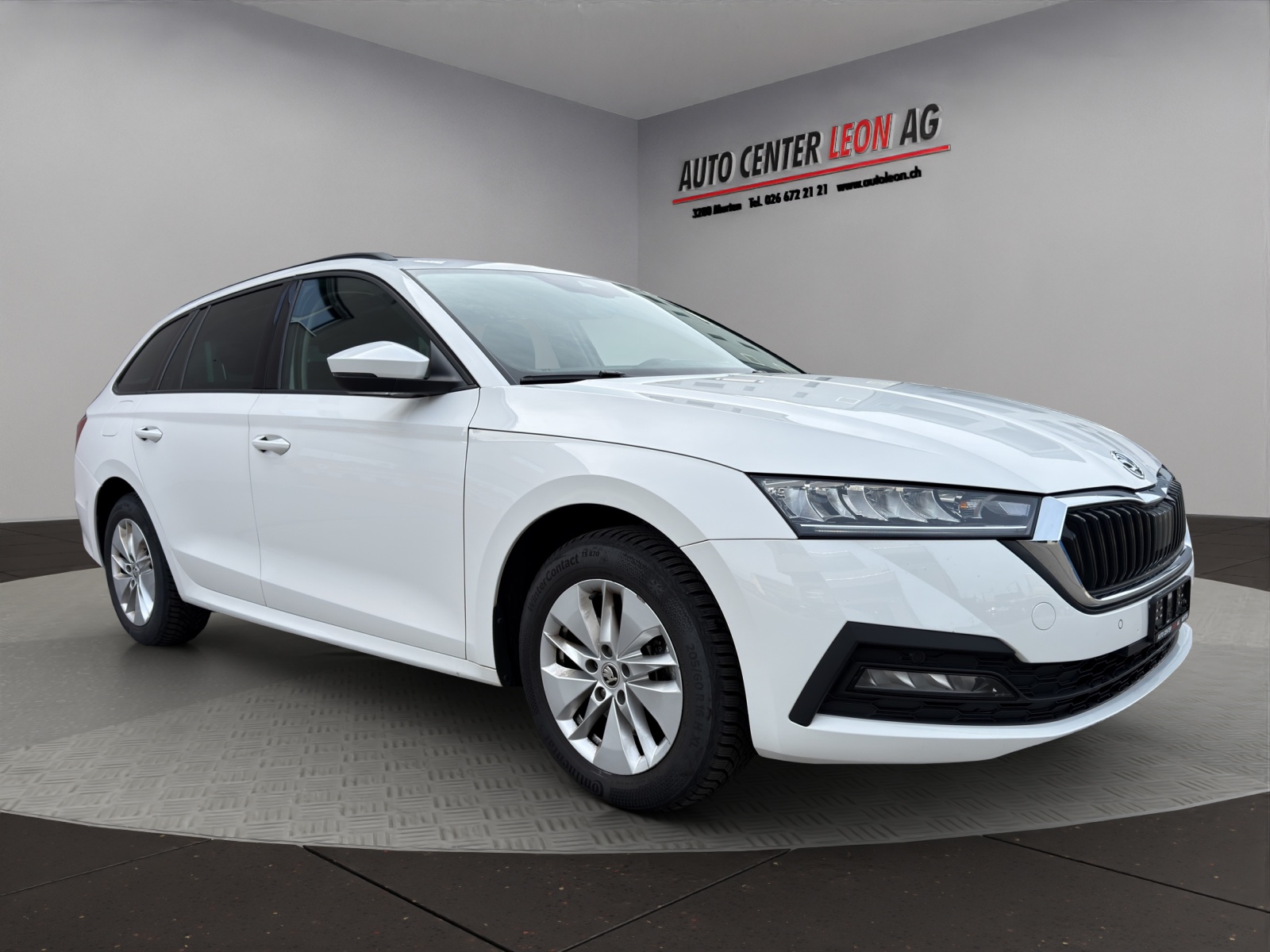 SKODA Octavia Combi 2.0 TDI DSG Ambition 4x4-image-7