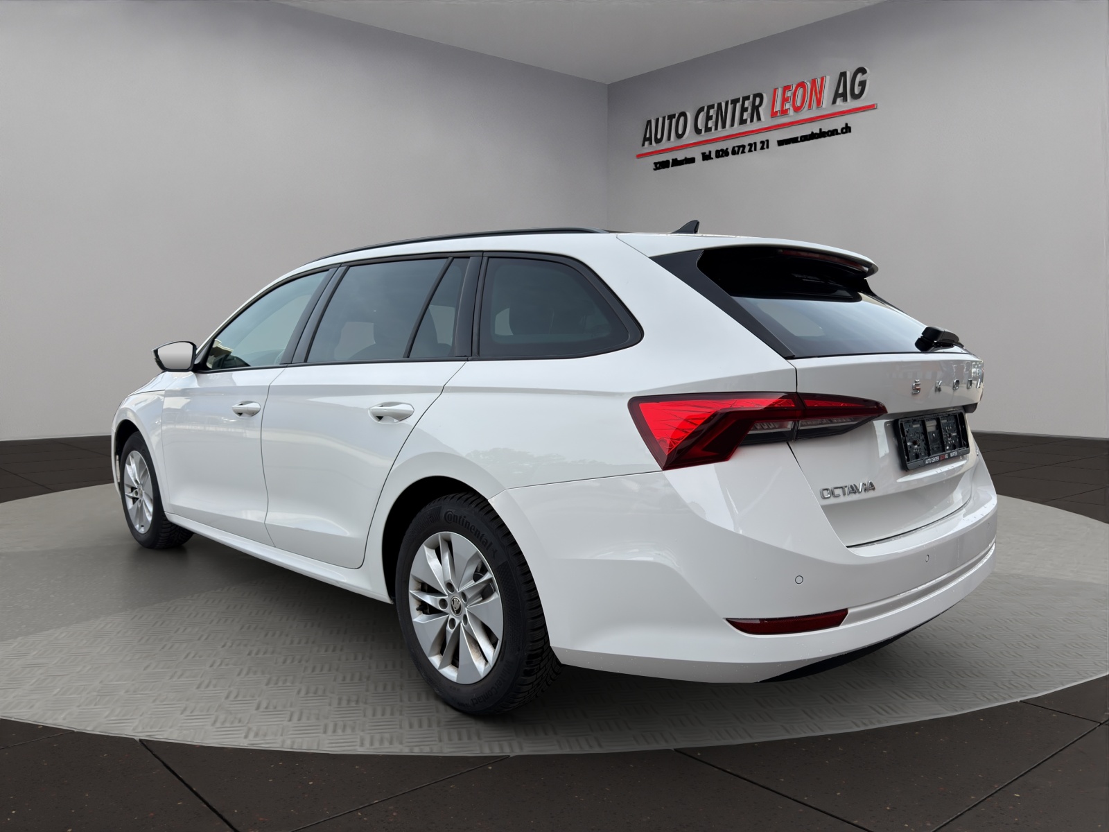 SKODA Octavia Combi 2.0 TDI DSG Ambition 4x4-image-3