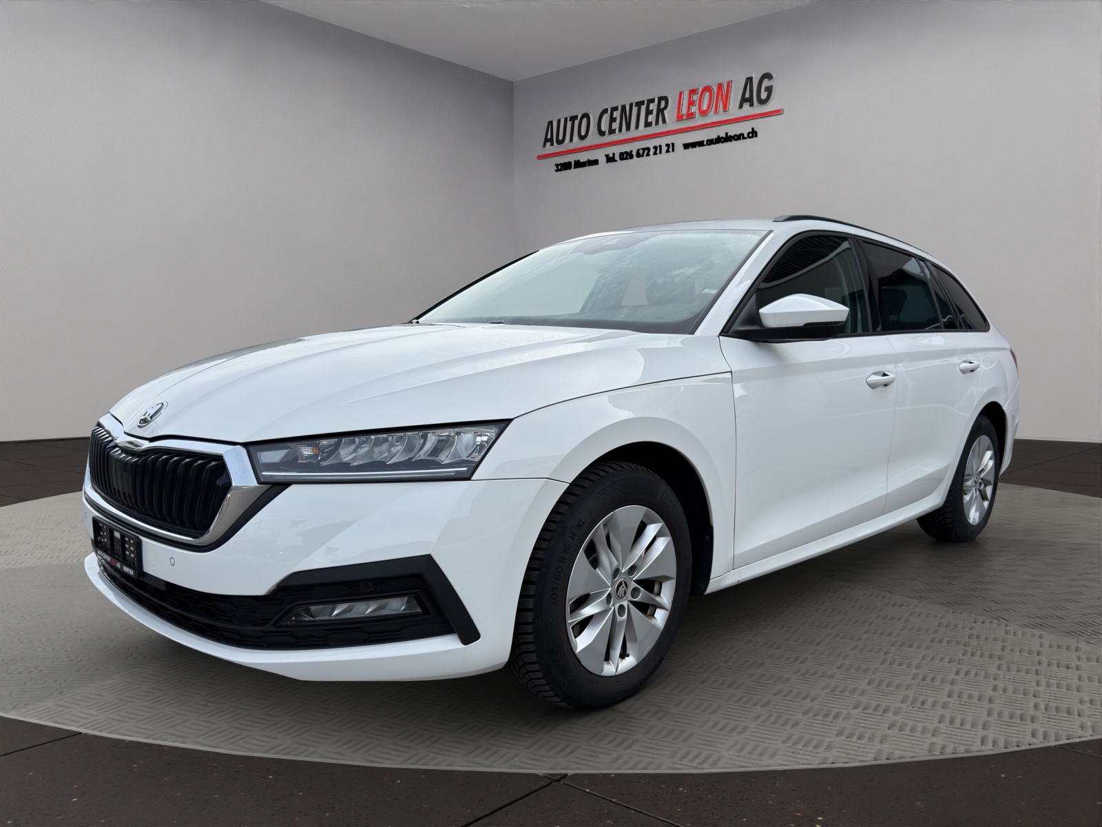 SKODA Octavia Combi 2.0 TDI DSG Ambition 4x4-image-1