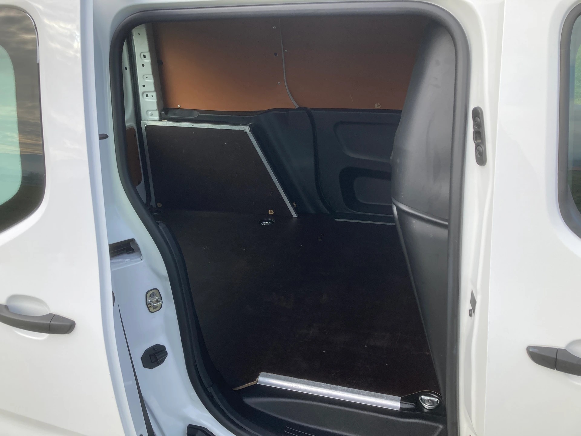CITROEN Berlingo Van 1.5 Blue HDi 100 s/s Driver 650kg-image-6