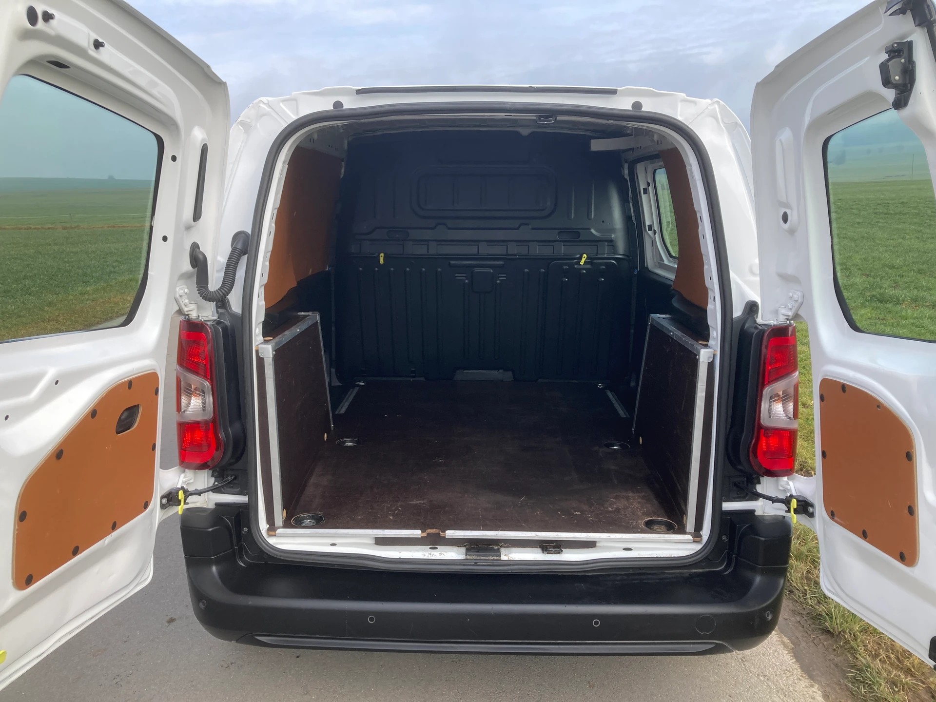 CITROEN Berlingo Van 1.5 Blue HDi 100 s/s Driver 650kg-image-5