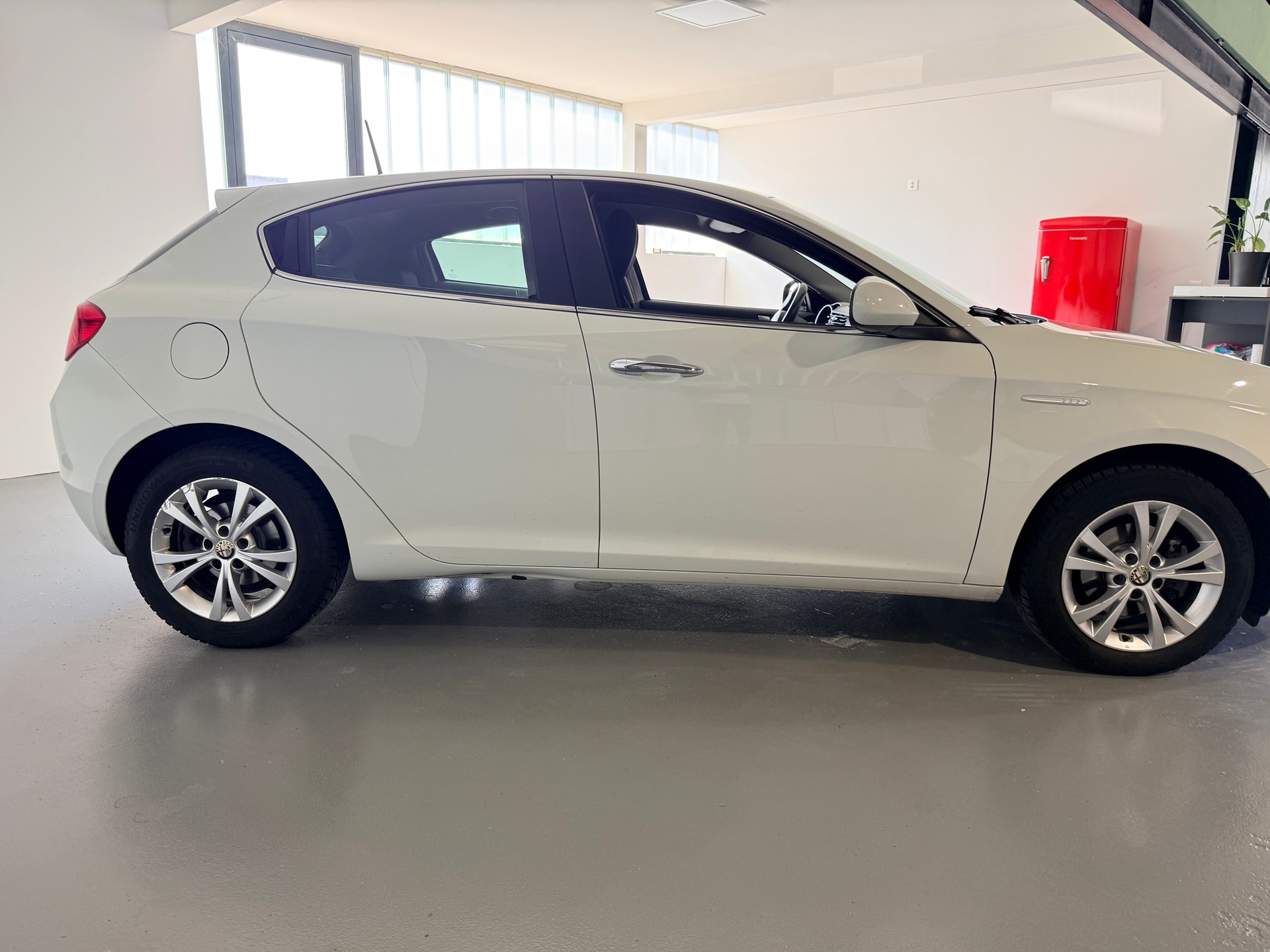 ALFA ROMEO Giulietta 1.4 T Distinctive-image-2