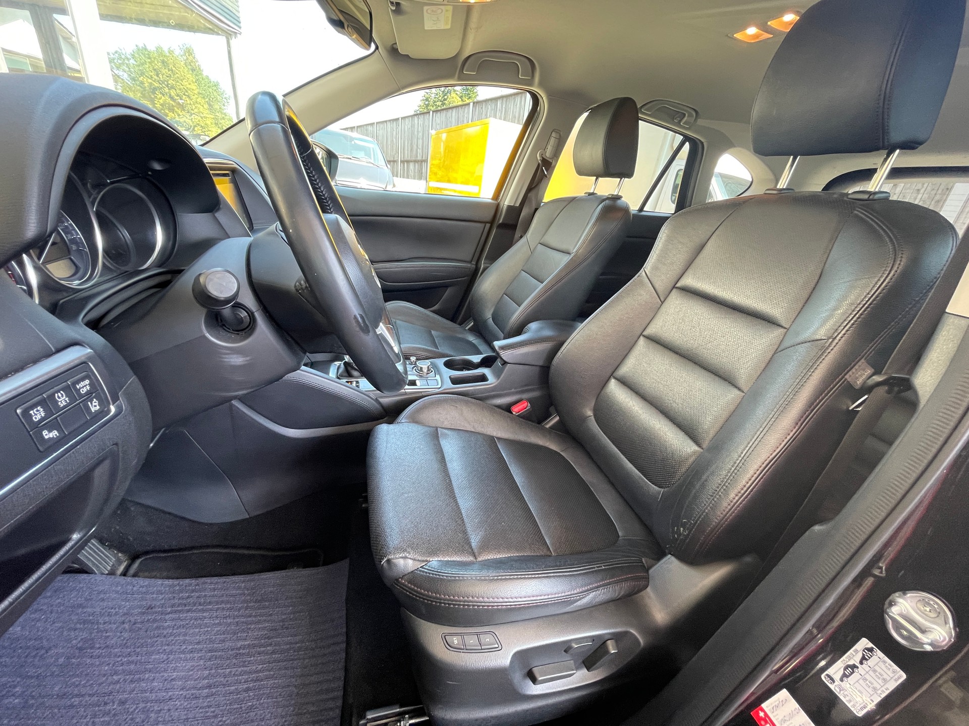 MAZDA CX-5 2.2 D HP Revolution AWD Automatic-image-14