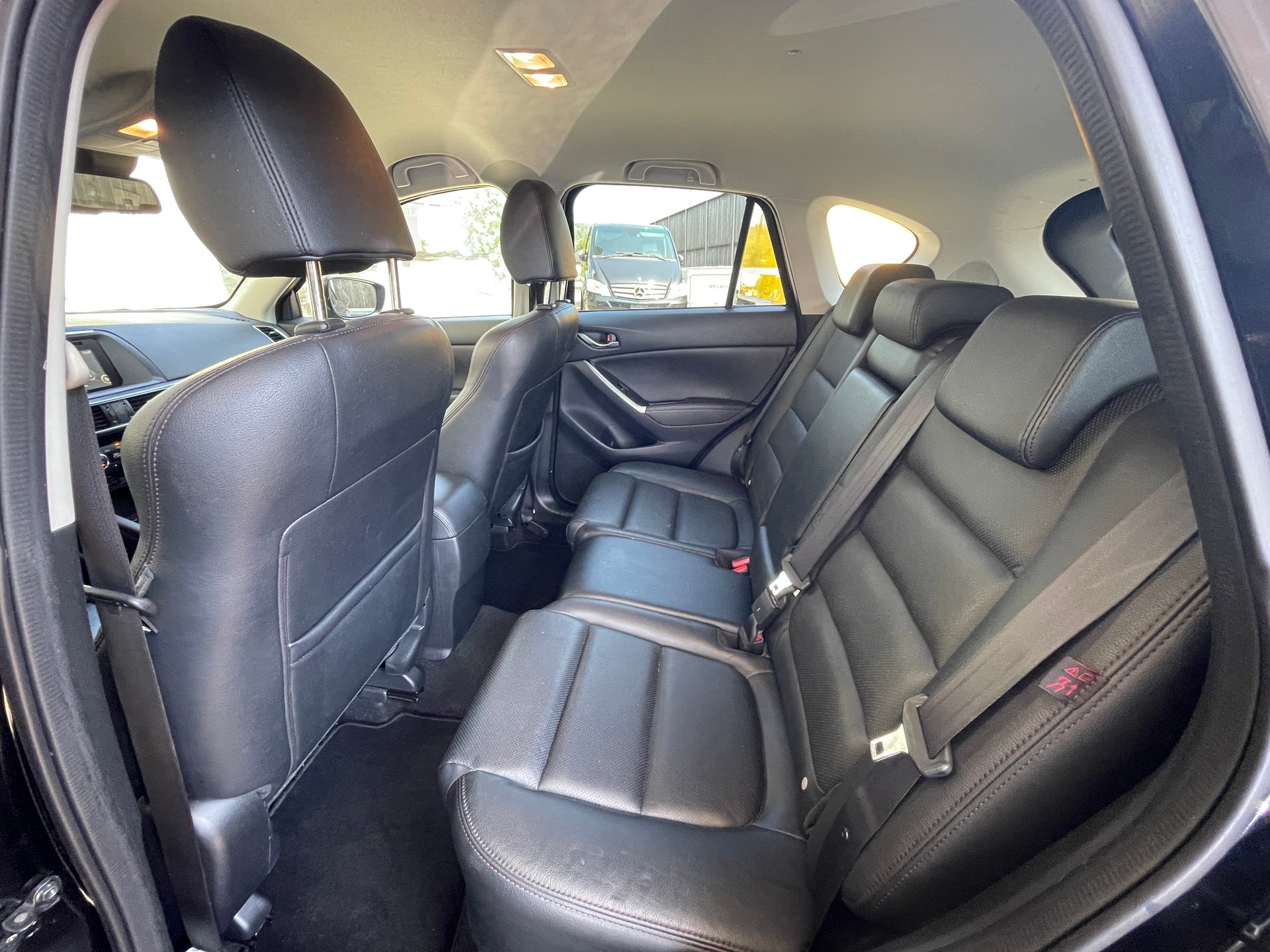 MAZDA CX-5 2.2 D HP Revolution AWD Automatic-image-22