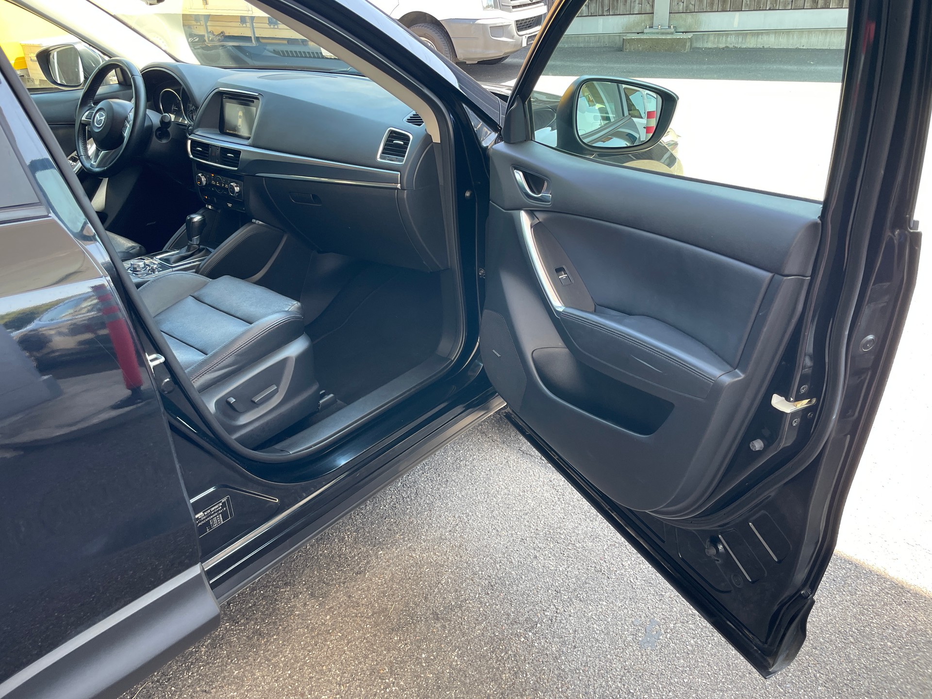 MAZDA CX-5 2.2 D HP Revolution AWD Automatic-image-21