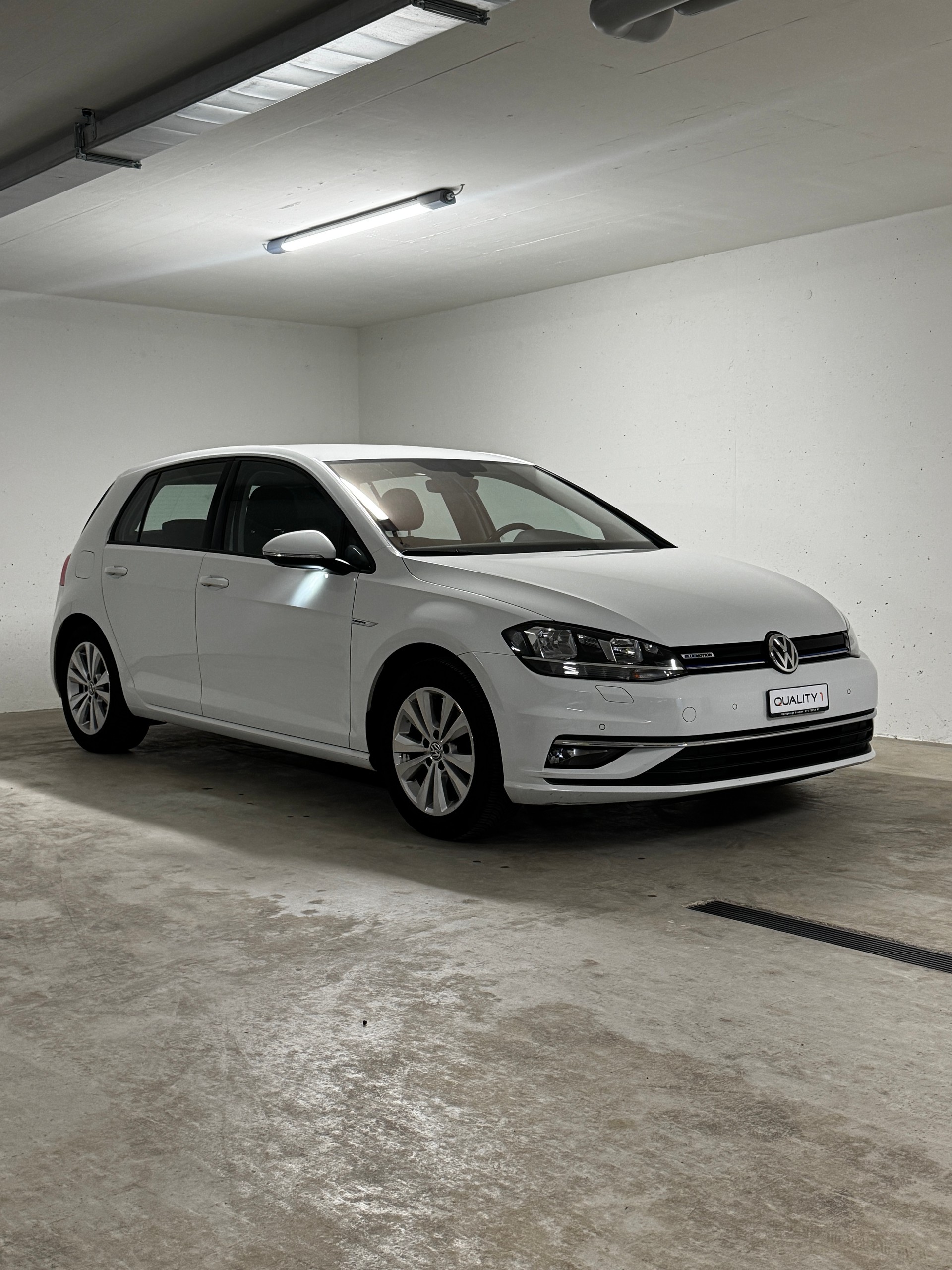 VW Golf 1.5 TSI EVO Comfortline DSG *AHK*-image-2