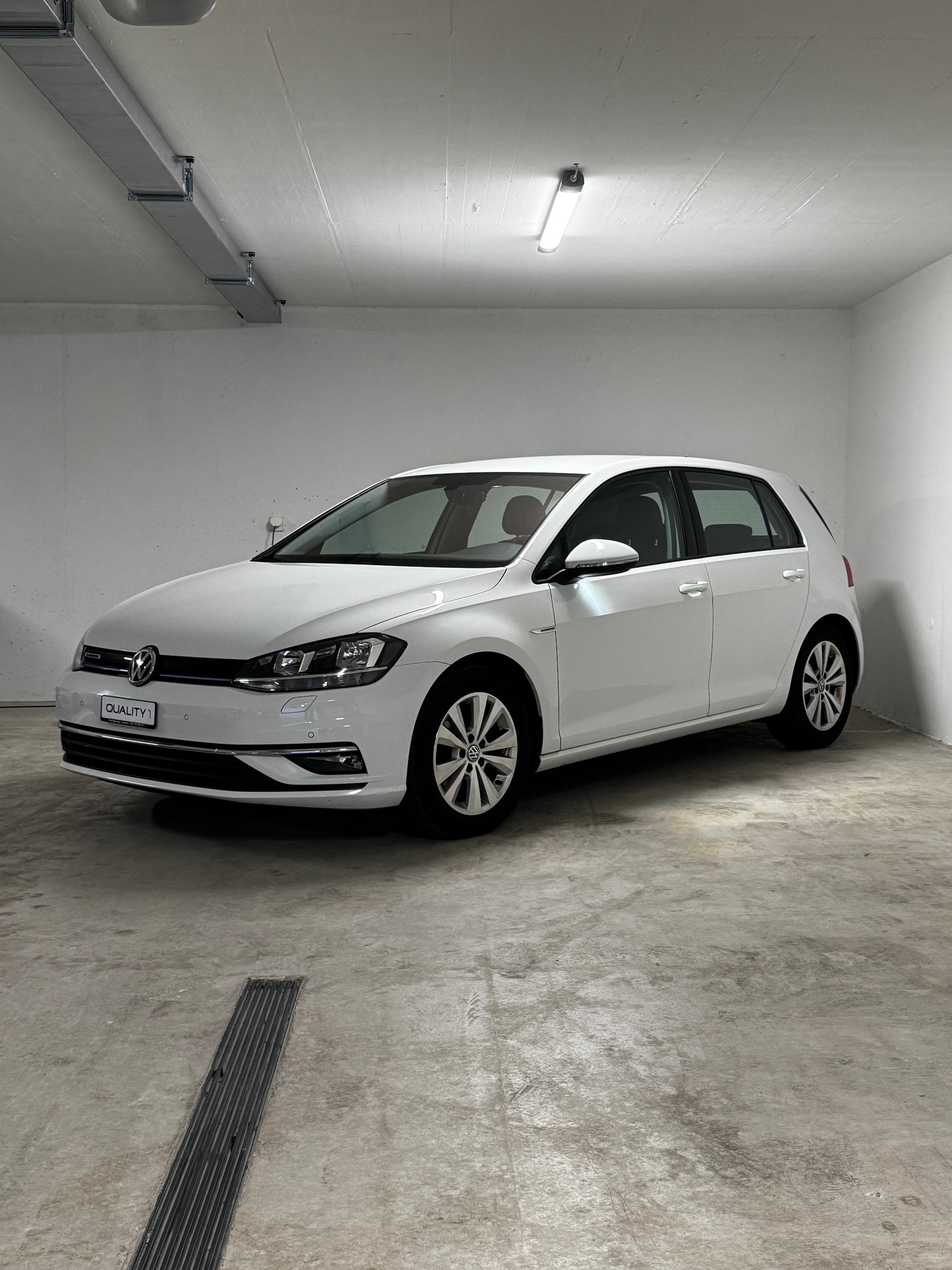 VW Golf 1.5 TSI EVO Comfortline DSG *AHK*-image-0