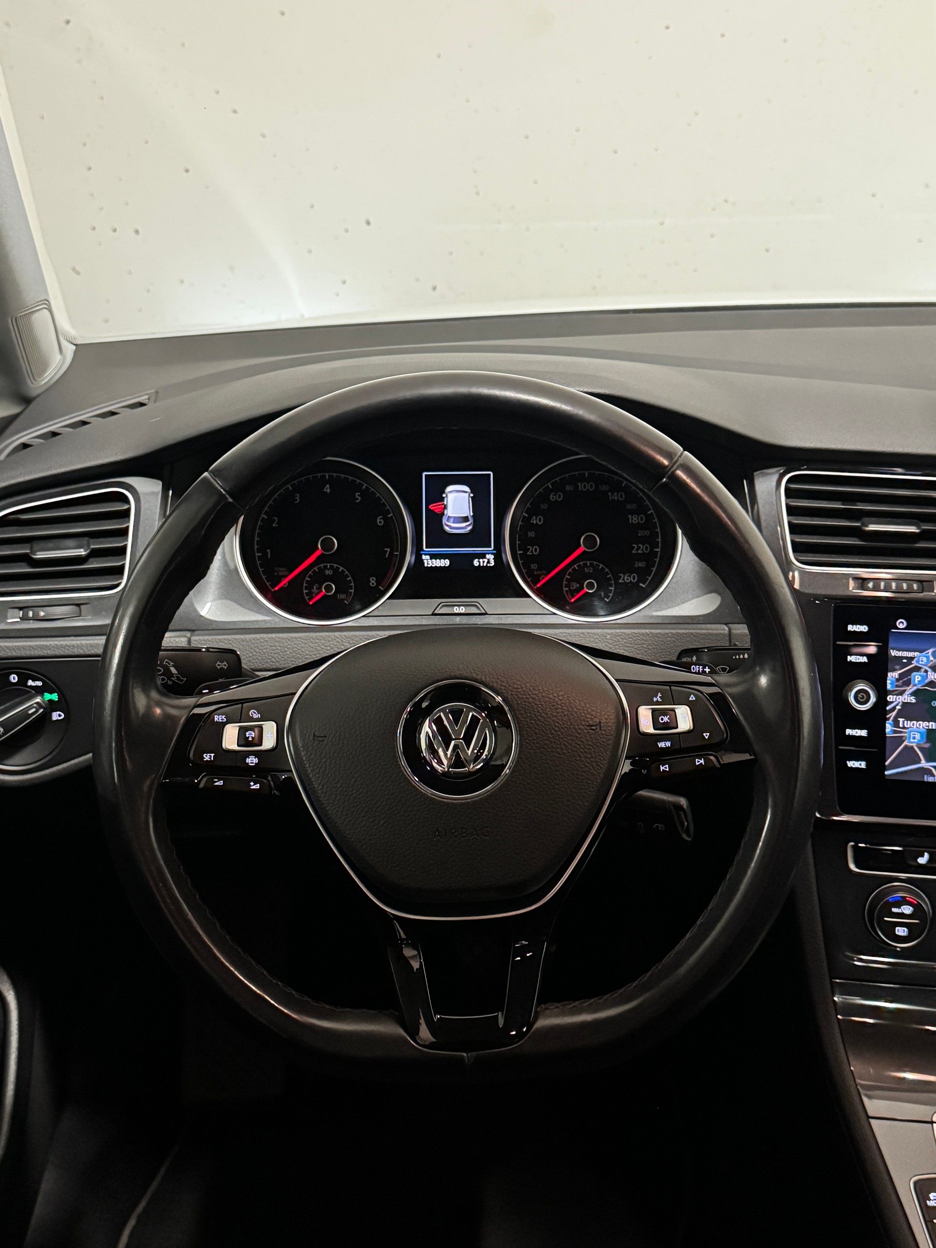 VW Golf 1.5 TSI EVO Comfortline DSG *AHK*-image-10