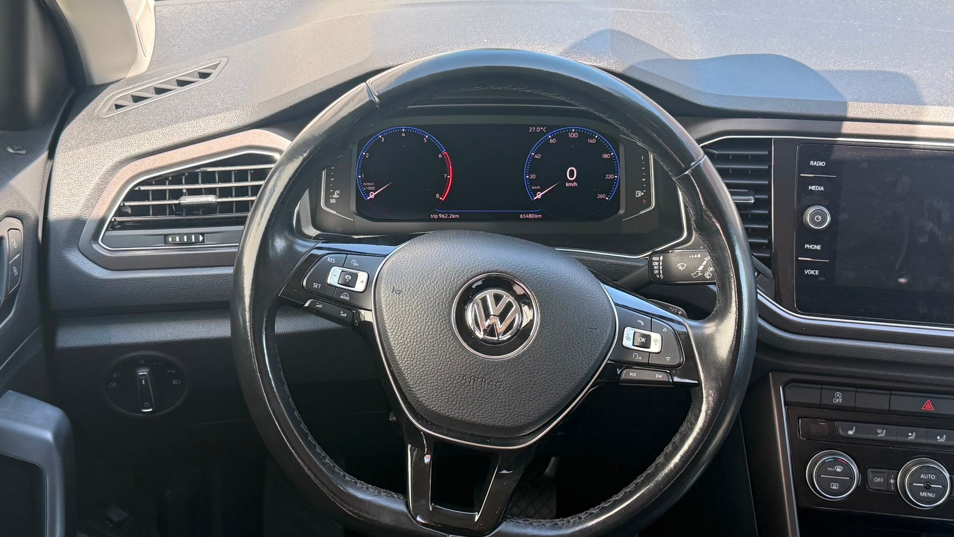 VW T-Roc 2.0 TSI Sport DSG 4Motion-image-7