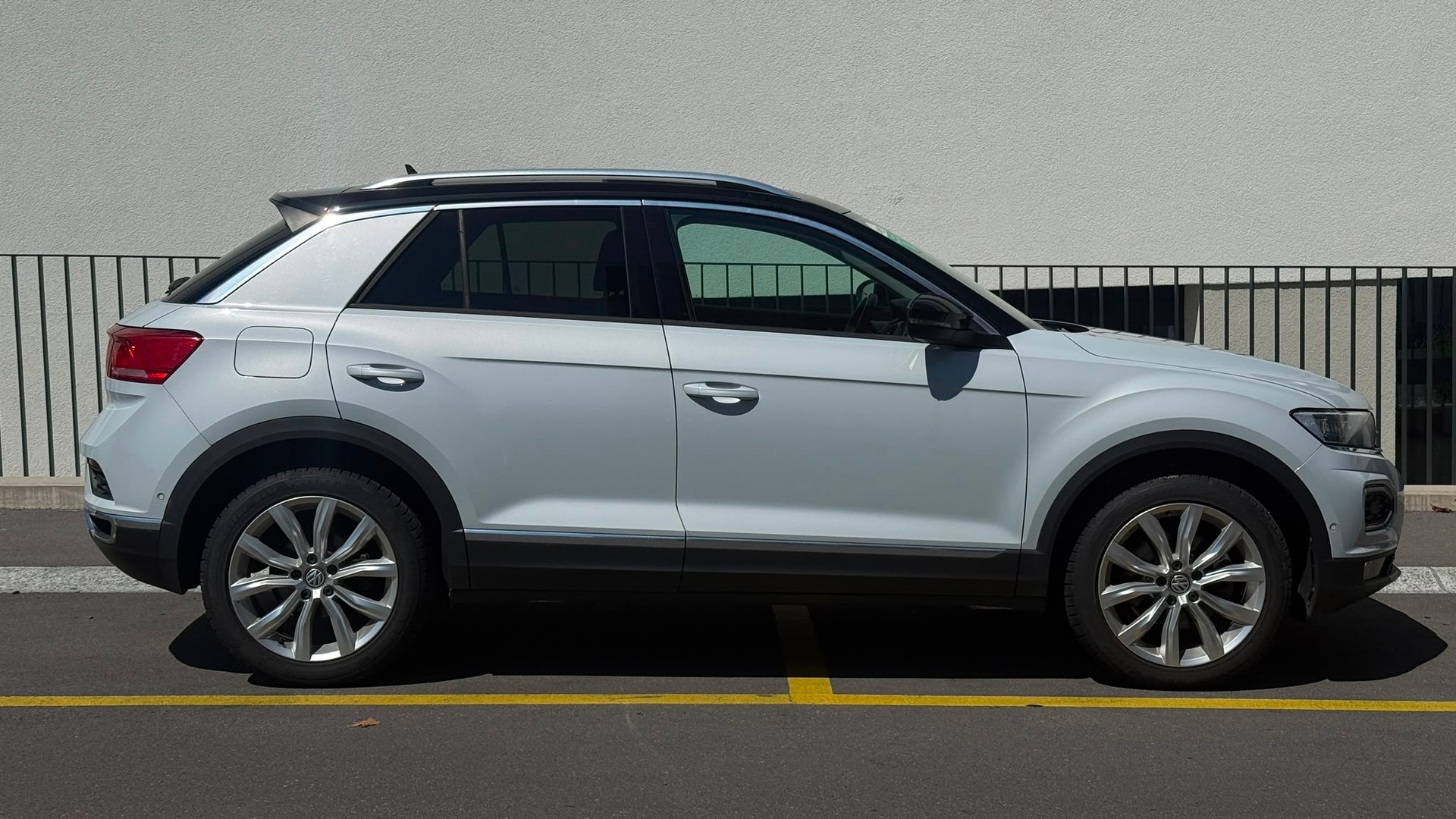 VW T-Roc 2.0 TSI Sport DSG 4Motion-image-3