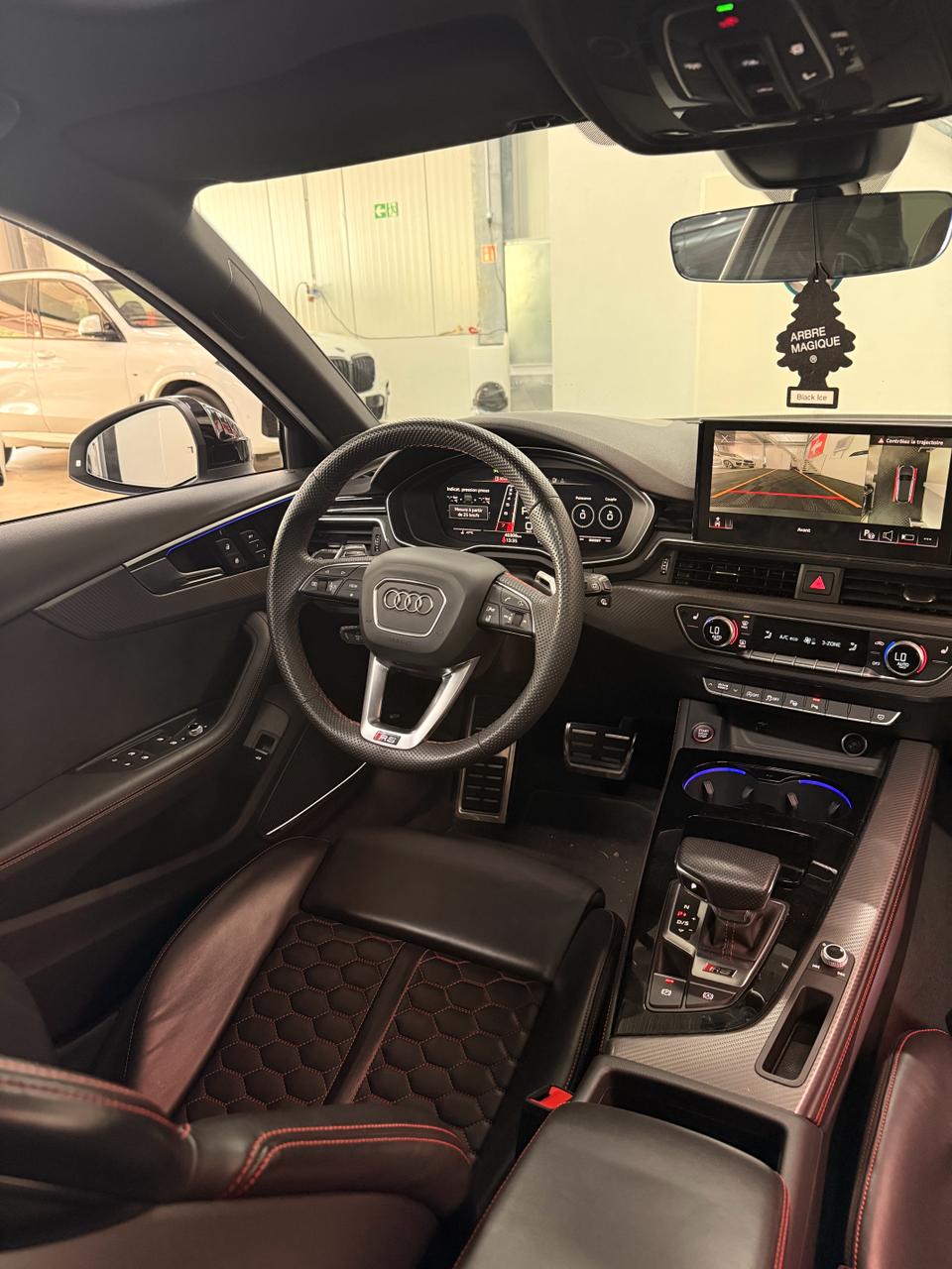 AUDI RS4 Avant quattro tiptronic-image-14