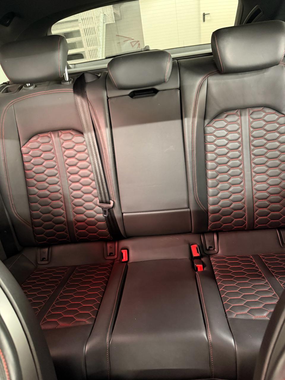 AUDI RS4 Avant quattro tiptronic-image-22