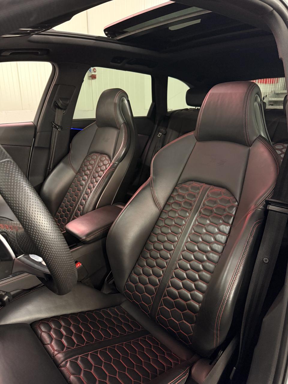 AUDI RS4 Avant quattro tiptronic-image-16