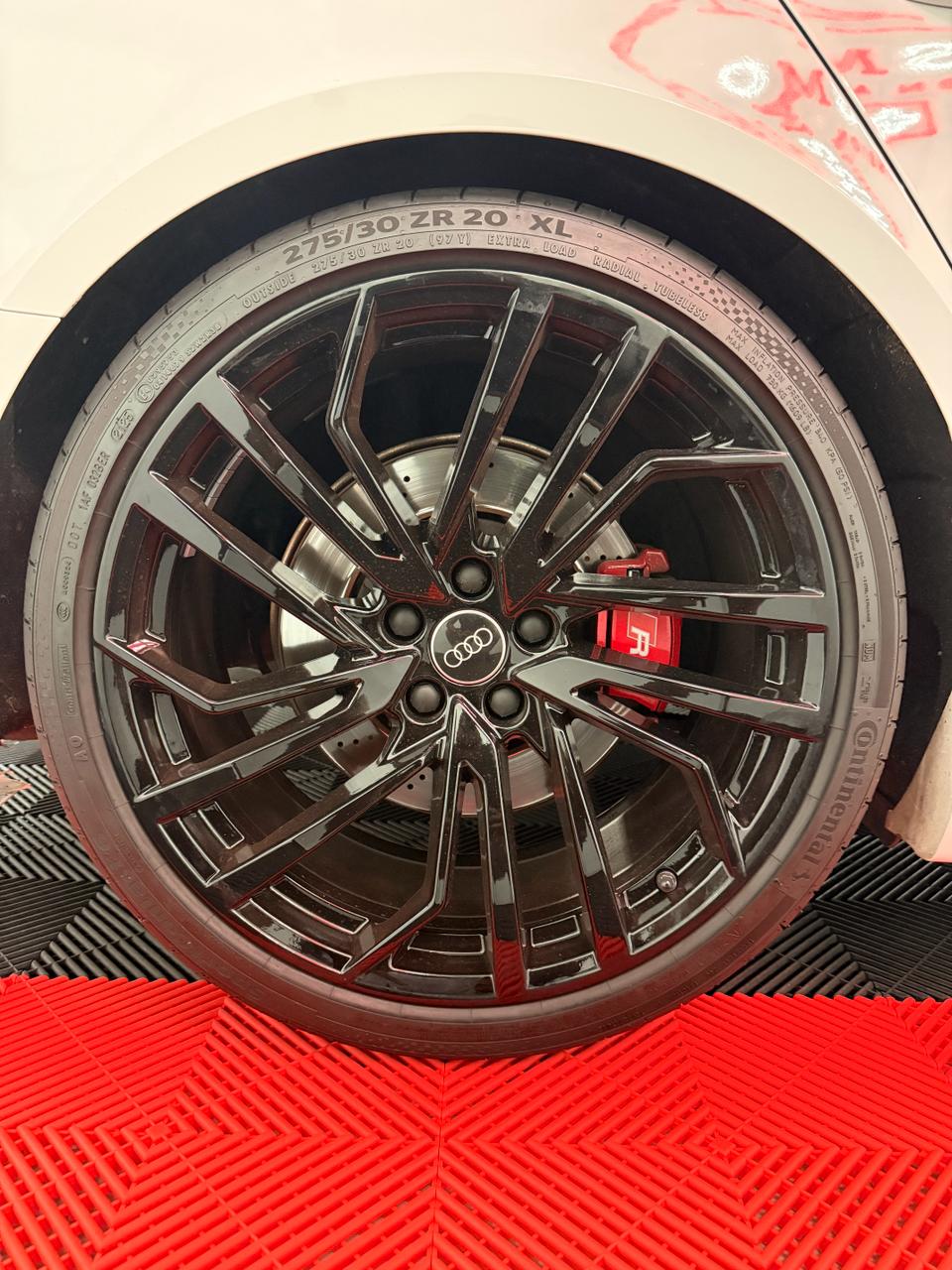 AUDI RS4 Avant quattro tiptronic-image-26