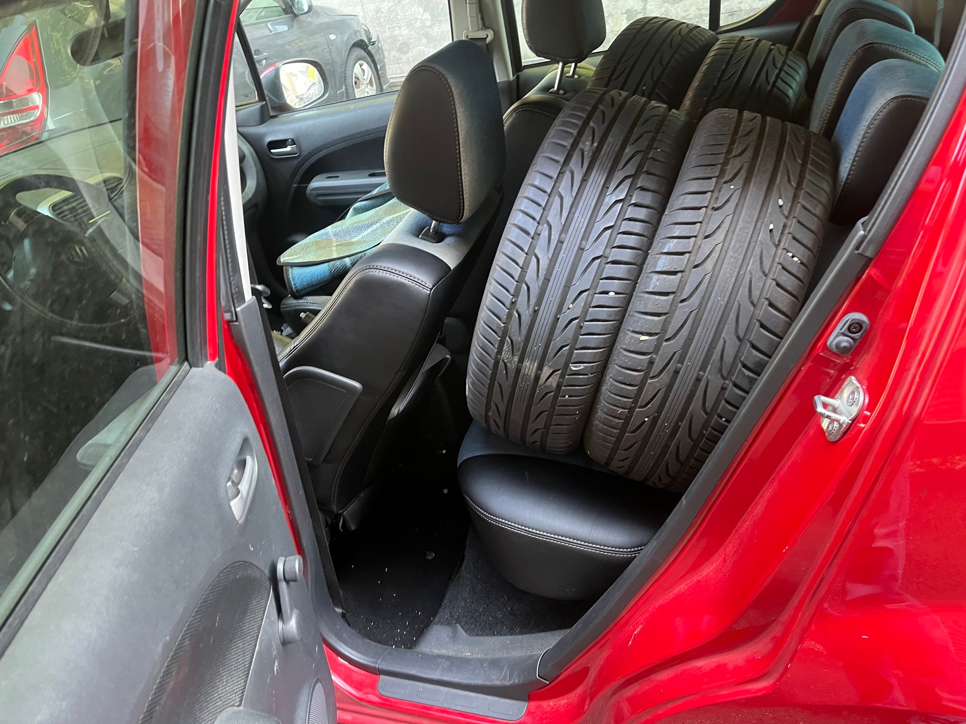 SUZUKI Splash 1.2i 16V GL Automatic-image-12