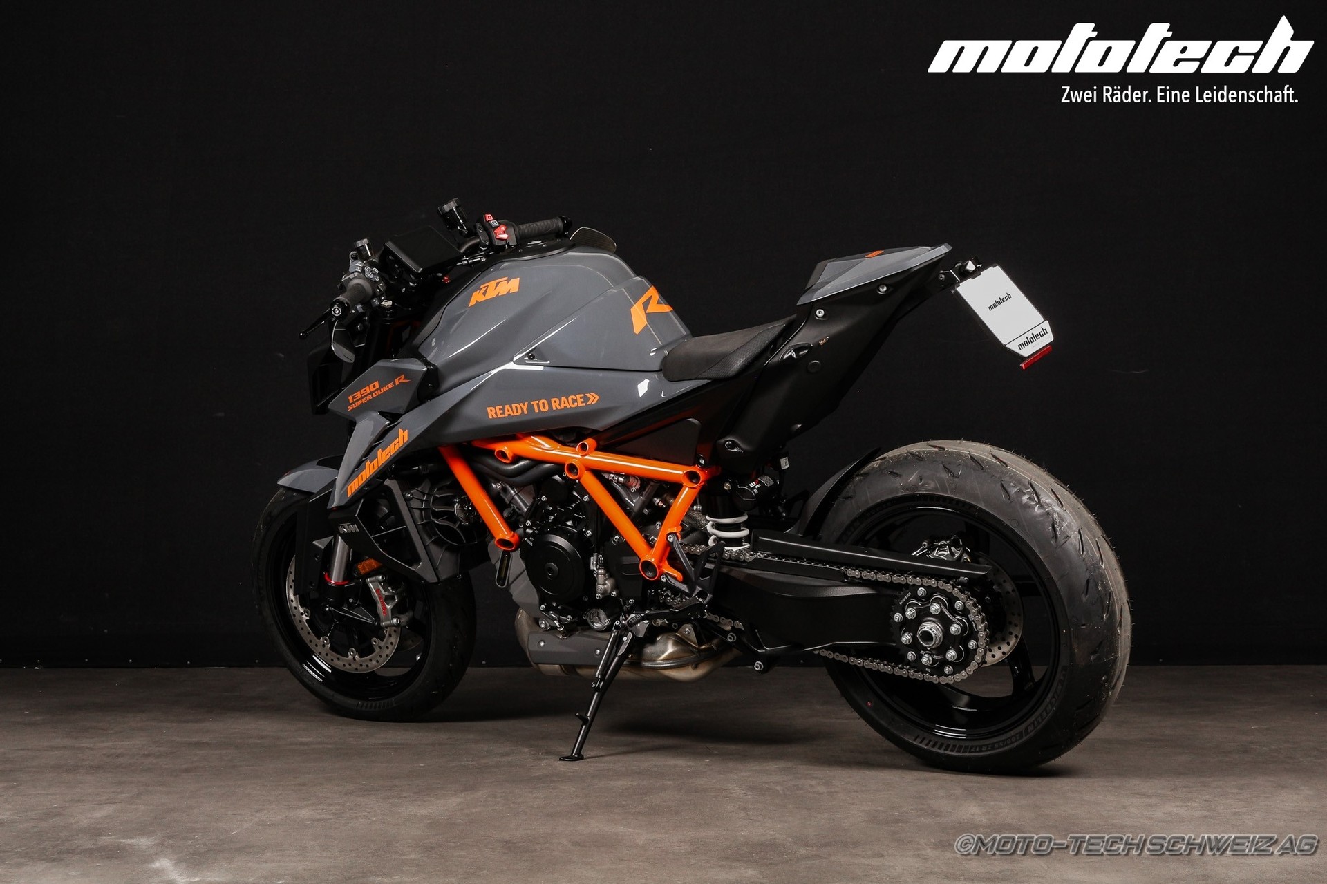 KTM 1390 Super Duke R-showroom-element-2