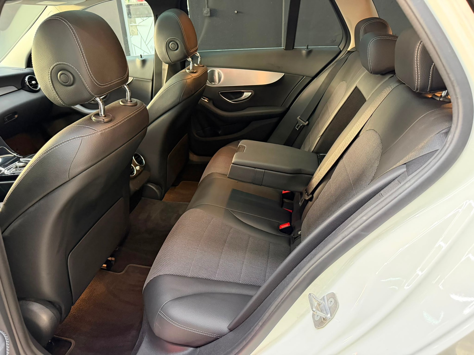 MERCEDES-BENZ C 220 d Swiss Star 4M 9G-Tronic-image-11